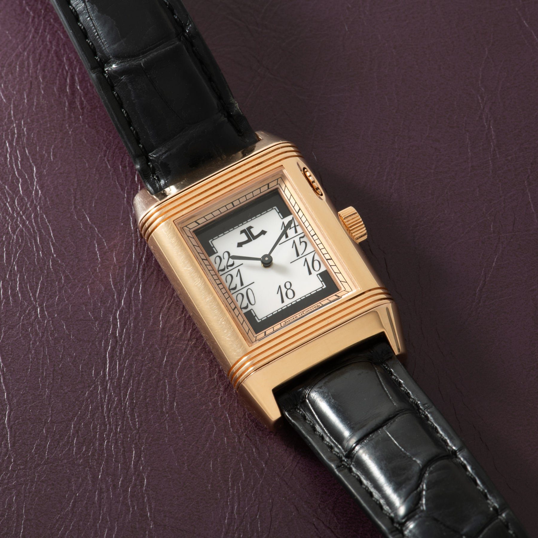 تصویر منبع؛ ساعت مچی Jaeger-LeCoultre Reverso à Éclipses با صفحه مینایی پنهان