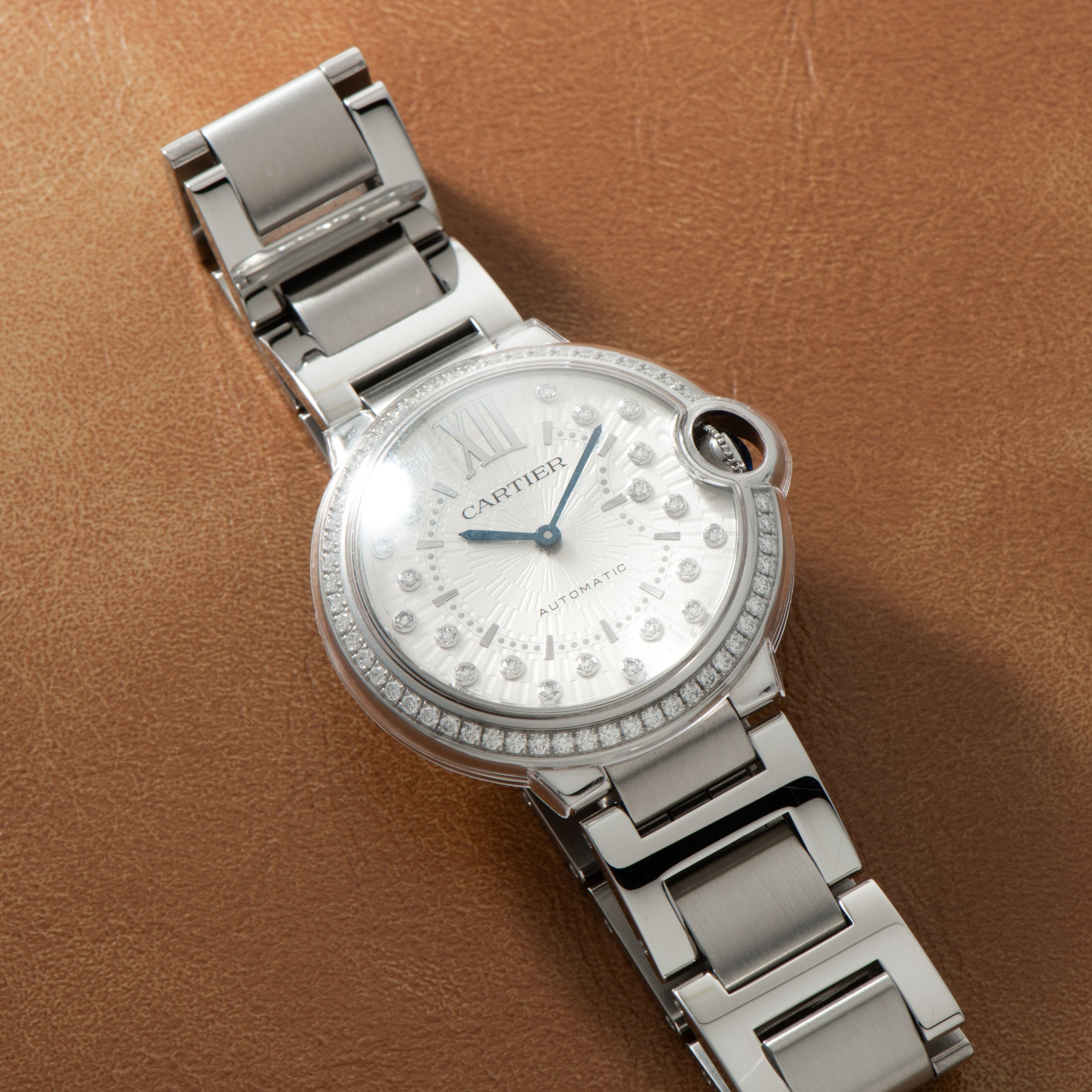 تصویر منبع؛ Cartier Ballon Bleu Diamonds