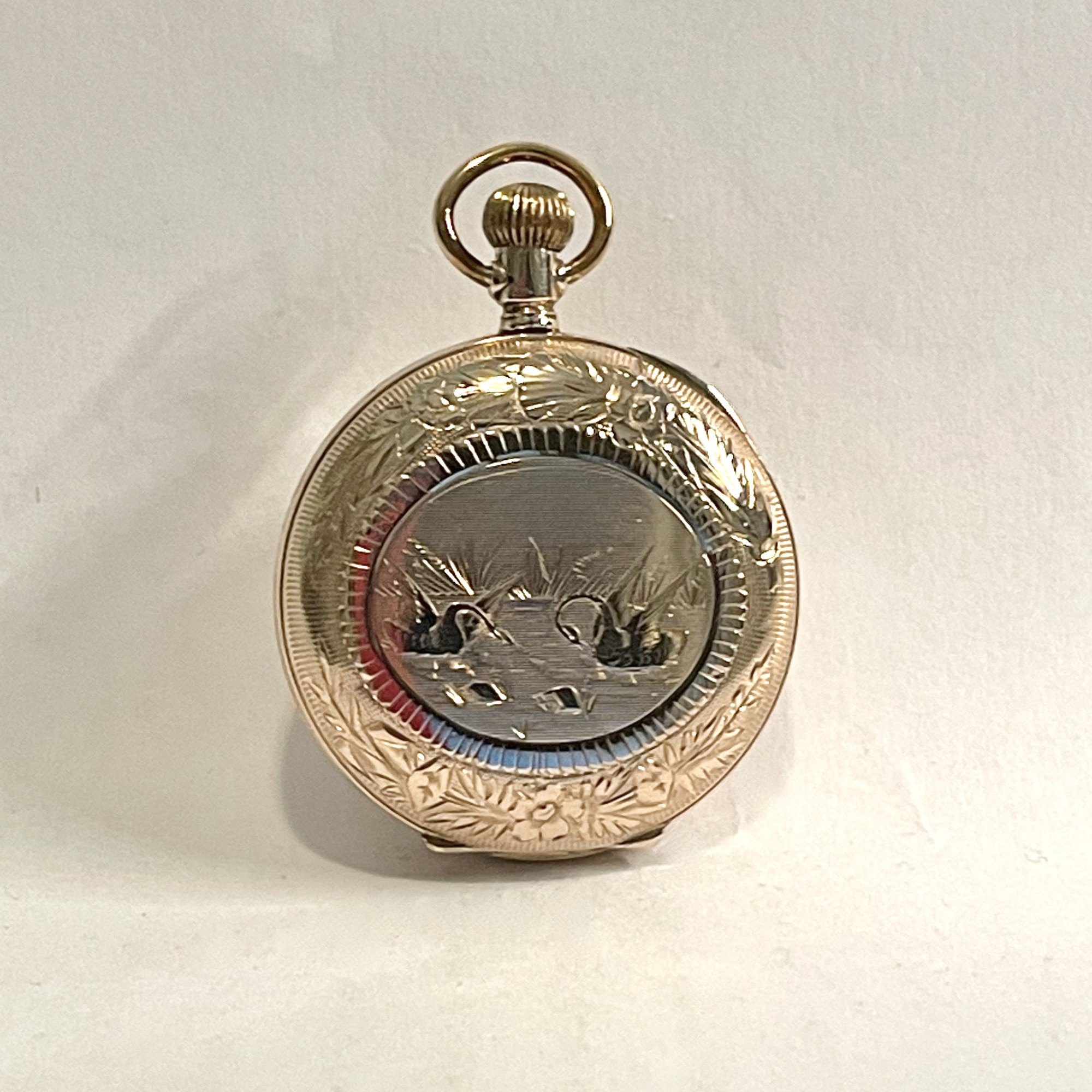 تصویر منبع؛ ساعت جیبی زنانه طلای ۱۴ عیار سوئیسی Swiss 14K Gold