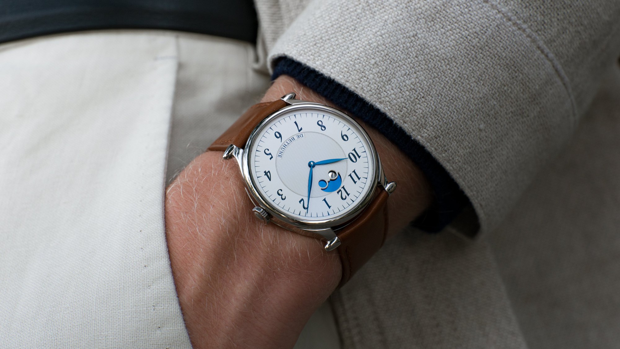 تصویر منبع؛ ساعت مچی De Bethune رفرنس DB9W طلای سفید