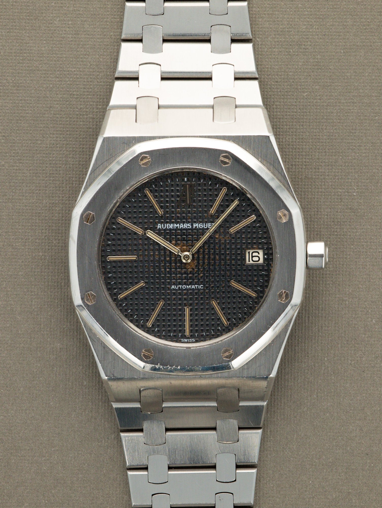 تصویر منبع؛ ساعت مچی Audemars Piguet Royal Oak Ref. 5402ST 'Jumbo'