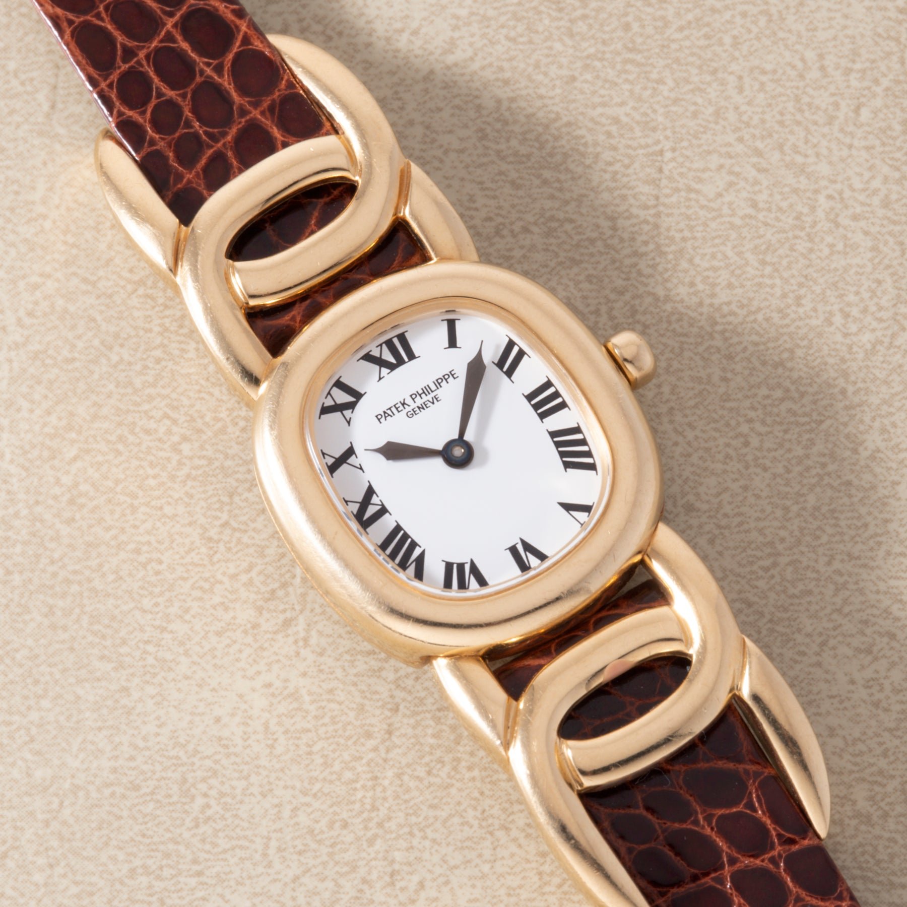 تصویر منبع؛ ساعت مچی Patek Philippe مدل Ellipse «Chain-Link» رفرنس 4830J