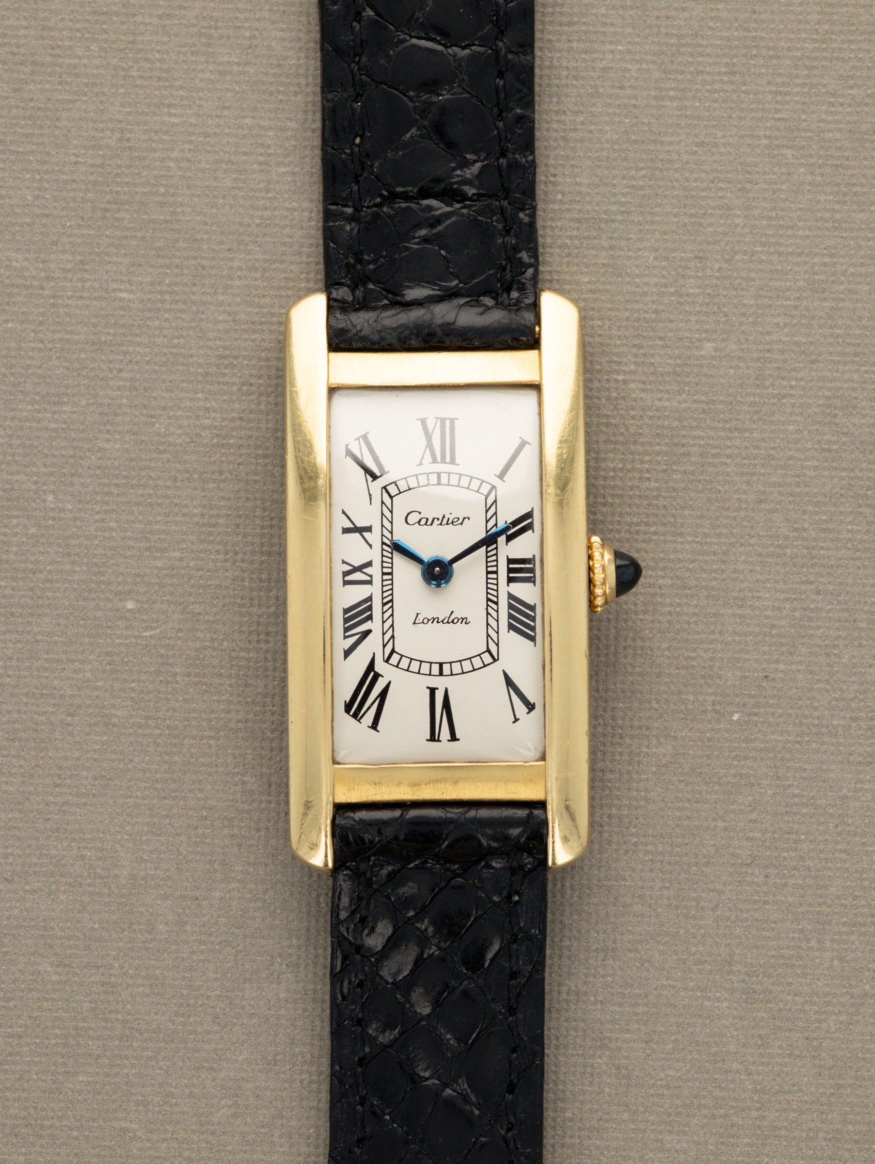 ساعت مچی کارتیه Cartier Tank Cintrée '7 Lignes' ساخت شعبه لندن از طلای زرد ۱۸ عیار