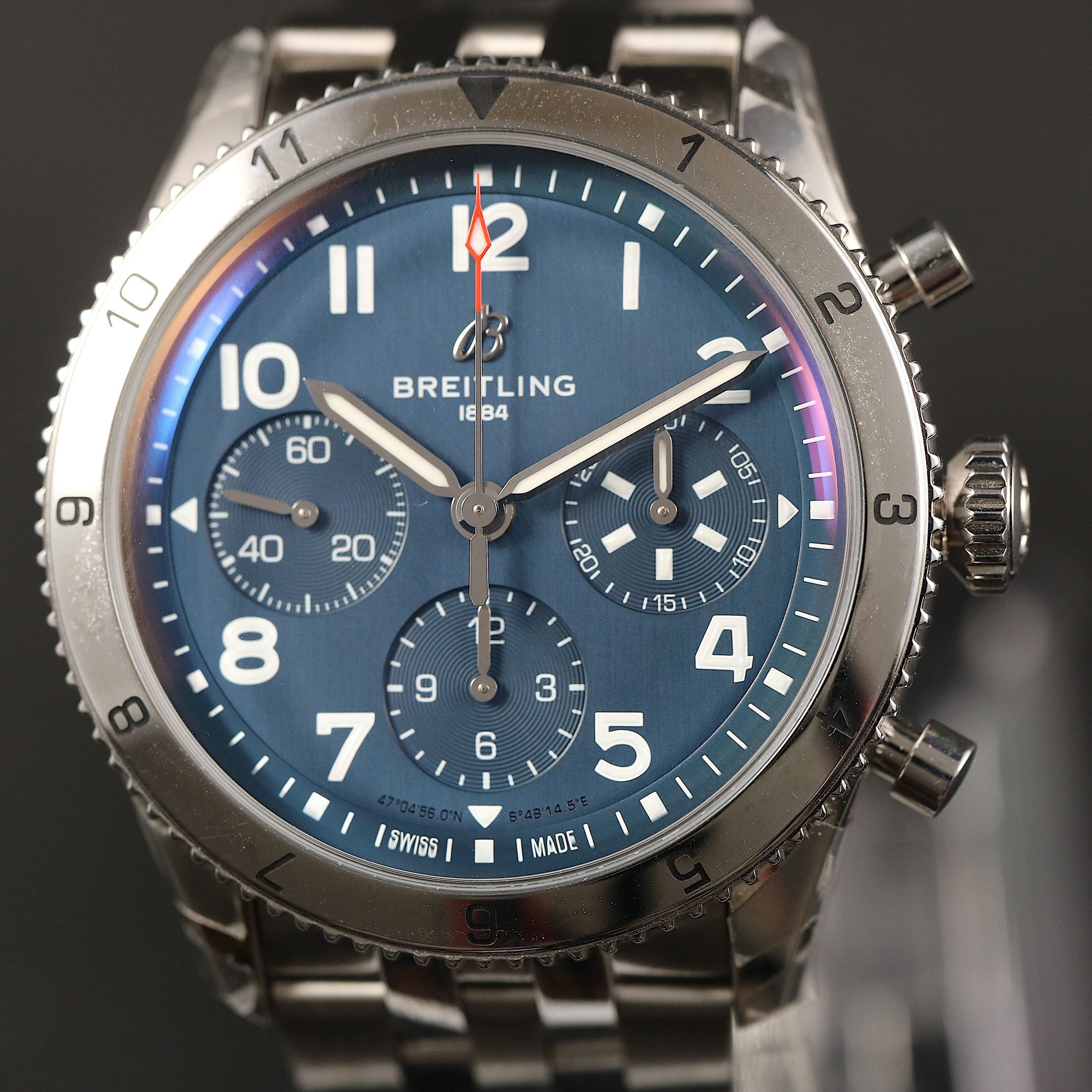 تصویر منبع؛ ساعت مچی Breitling Classic AVI – Chronograph 42 رفرنس A23380