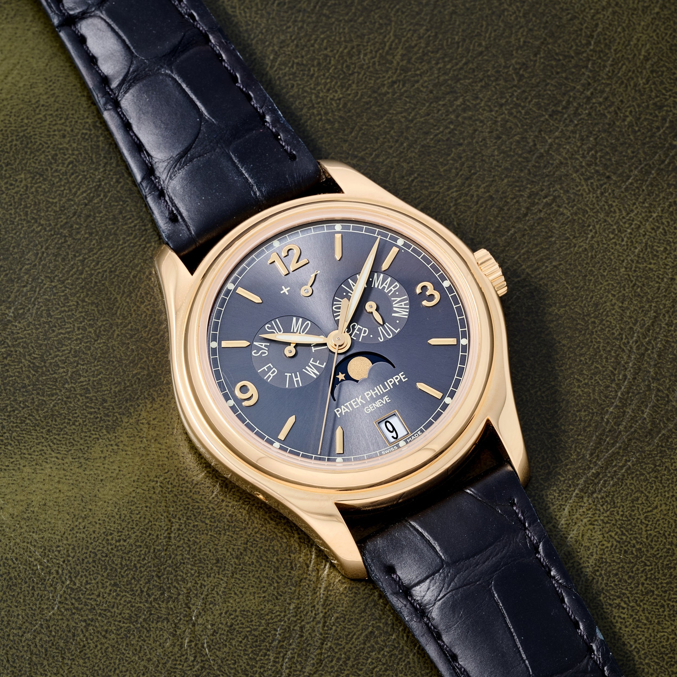 تصویر منبع؛ ساعت Patek Philippe Annual Calendar Moonphase Ref. 5146J