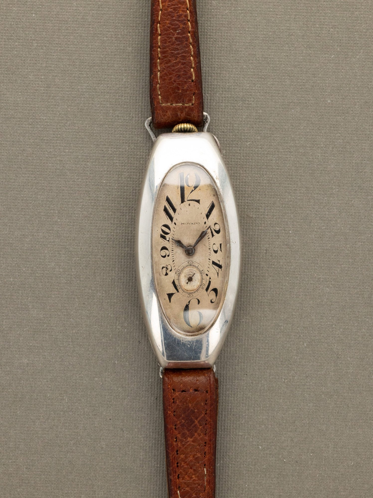 تصویر منبع؛ ساعت مچی نقره Movado Polyplan رفرنس 4005 با صفحه ارقام انفجاری