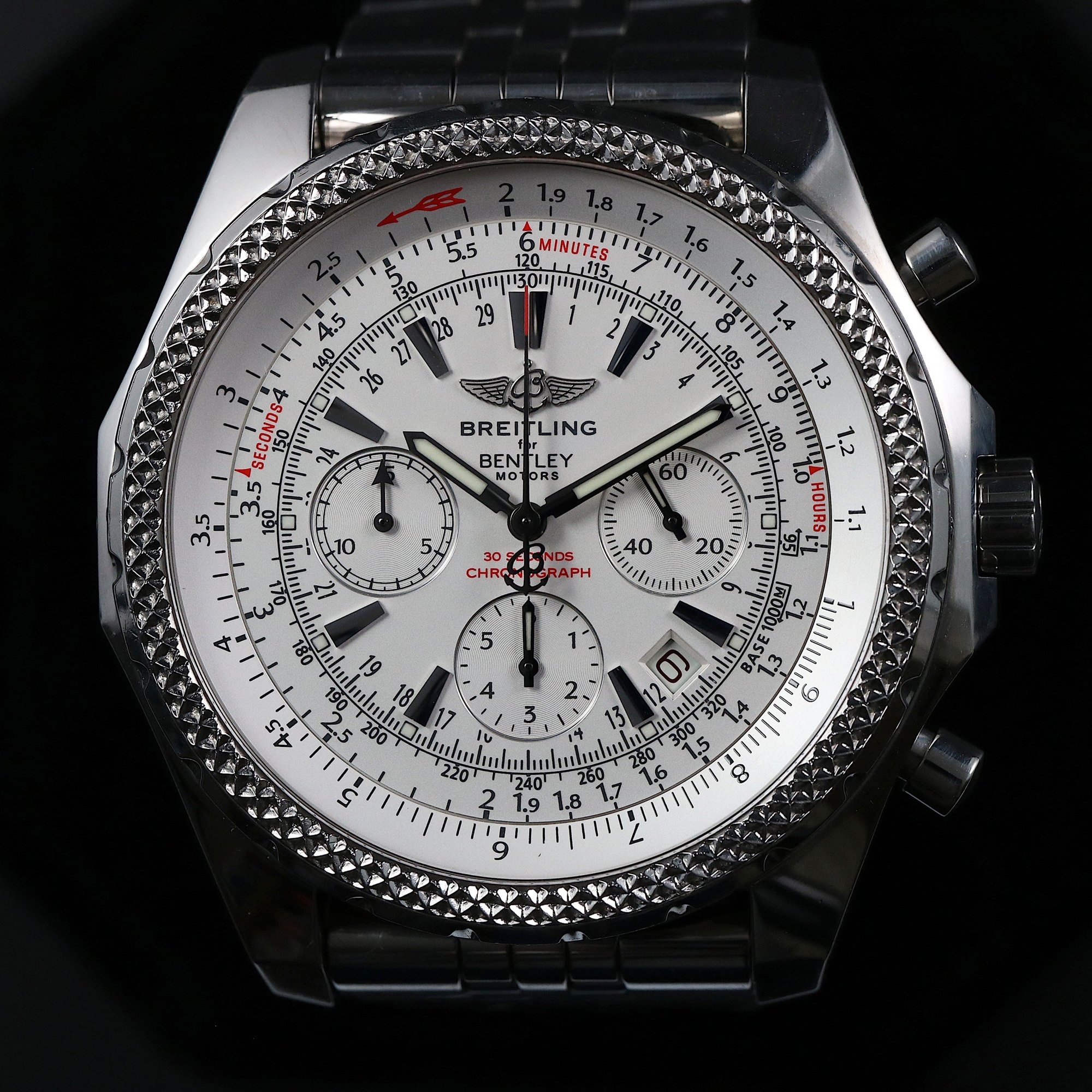 تصویر منبع؛ ساعت مچی کرنوگراف Breitling مدل Bentley Motors Special Edition رفرنس A25362