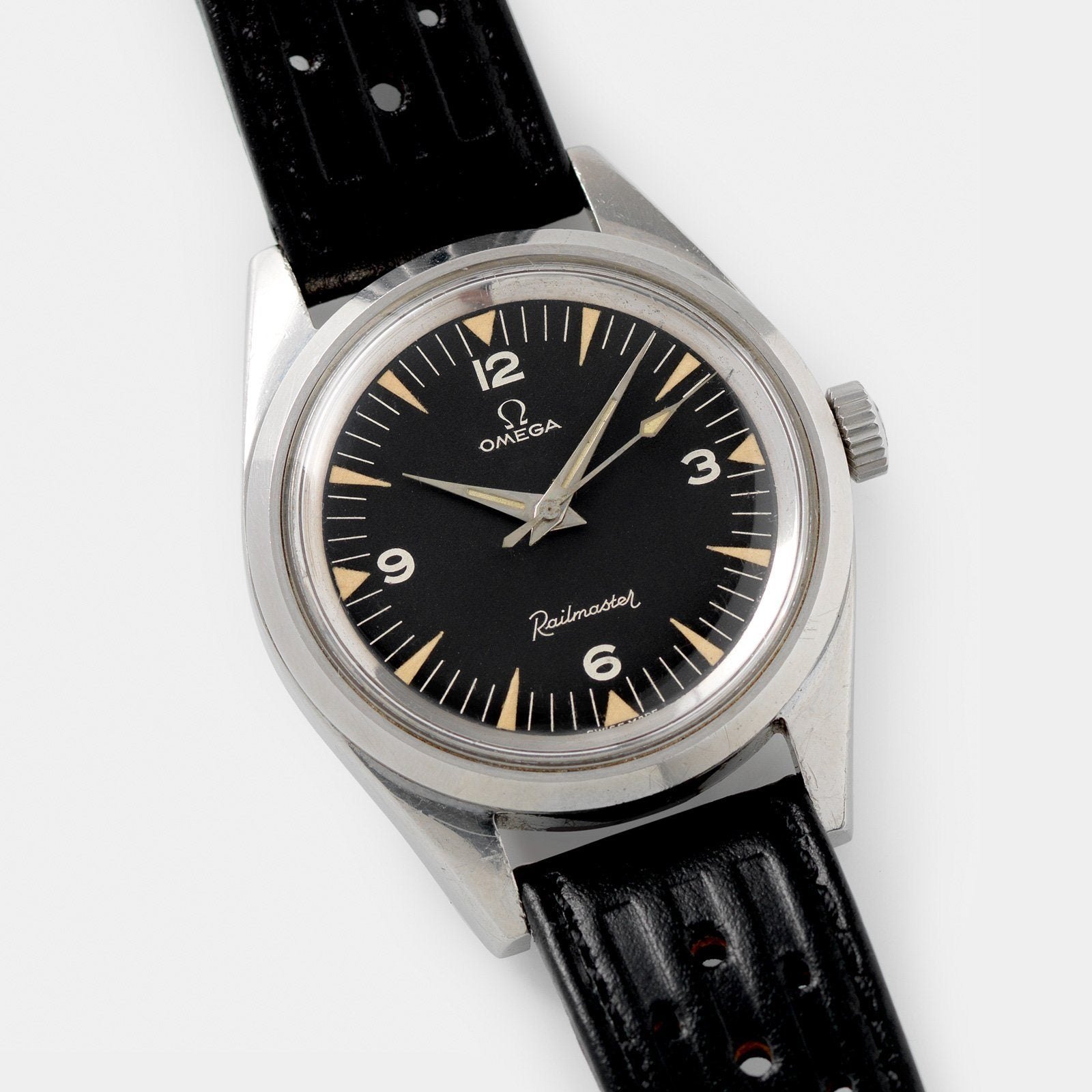 تصویر منبع؛ ساعت مچی Omega Railmaster رفرنس 135.004-63 سال ۱۹۶۳