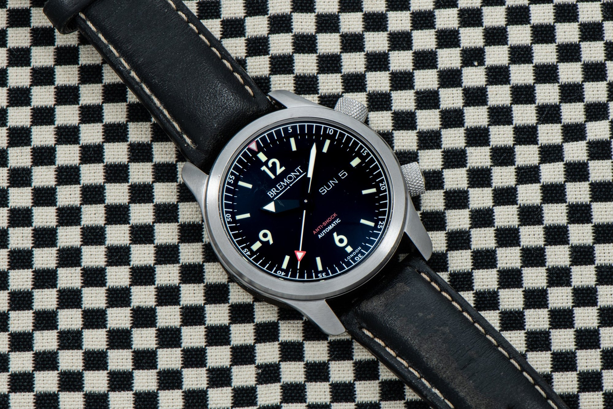تصویر منبع؛ ساعت مچی خلبانی Bremont U2 با قاب Trip-Tick