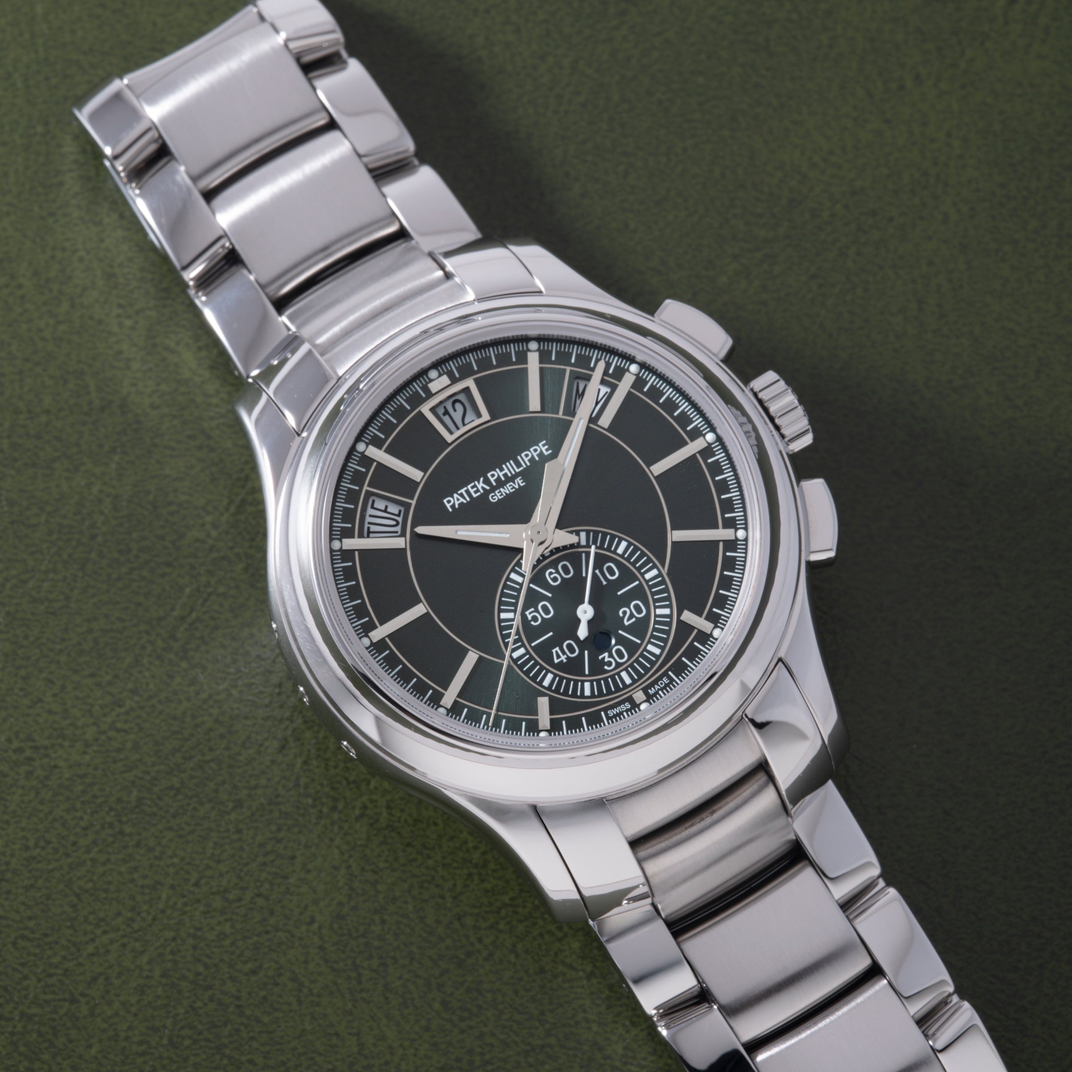 تصویر منبع؛ Patek Philippe Annual Calendar Flyback Chronograph Reference 5905/1A-001