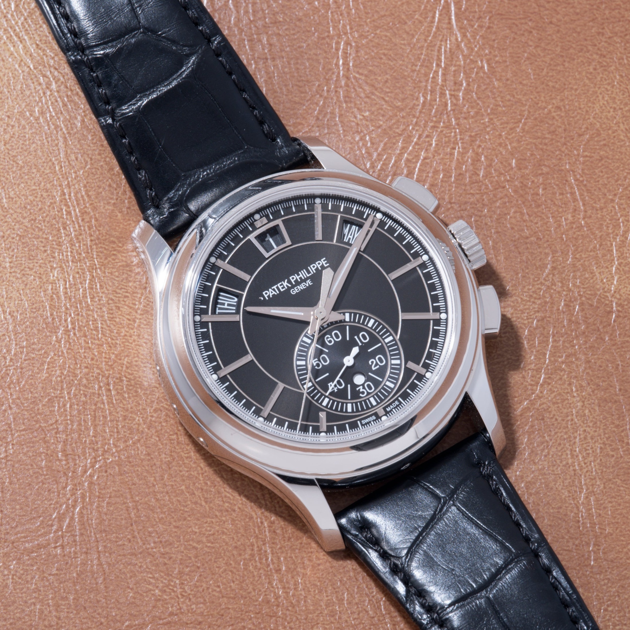 تصویر منبع؛ ساعت Patek Philippe Annual Calendar Flyback Chronograph Ref. 5905P-010