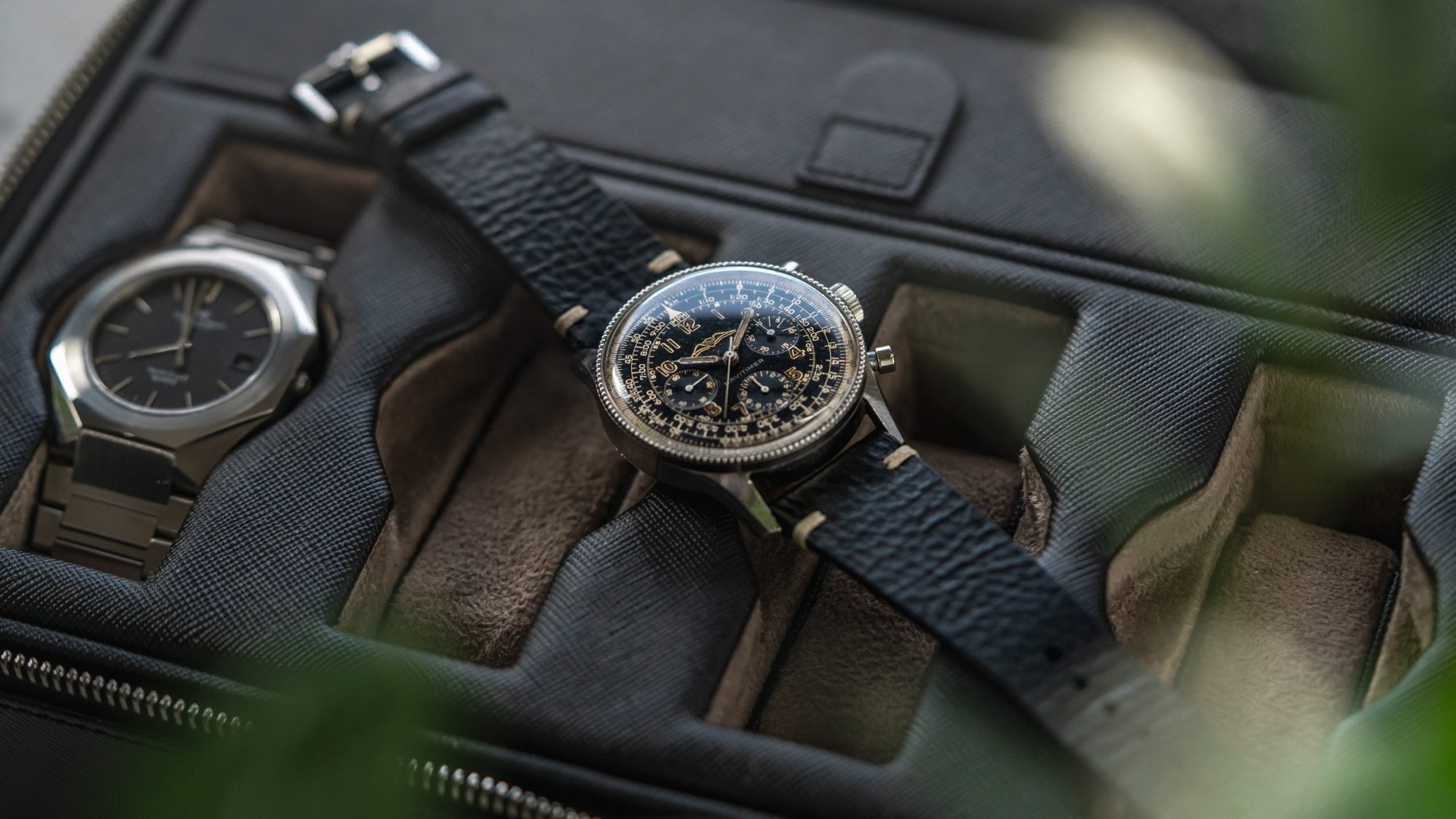 تصویر منبع؛ ساعت مچی کرنوگراف Breitling Navitimer رفرنس 806 با کالیبر Valjoux 72