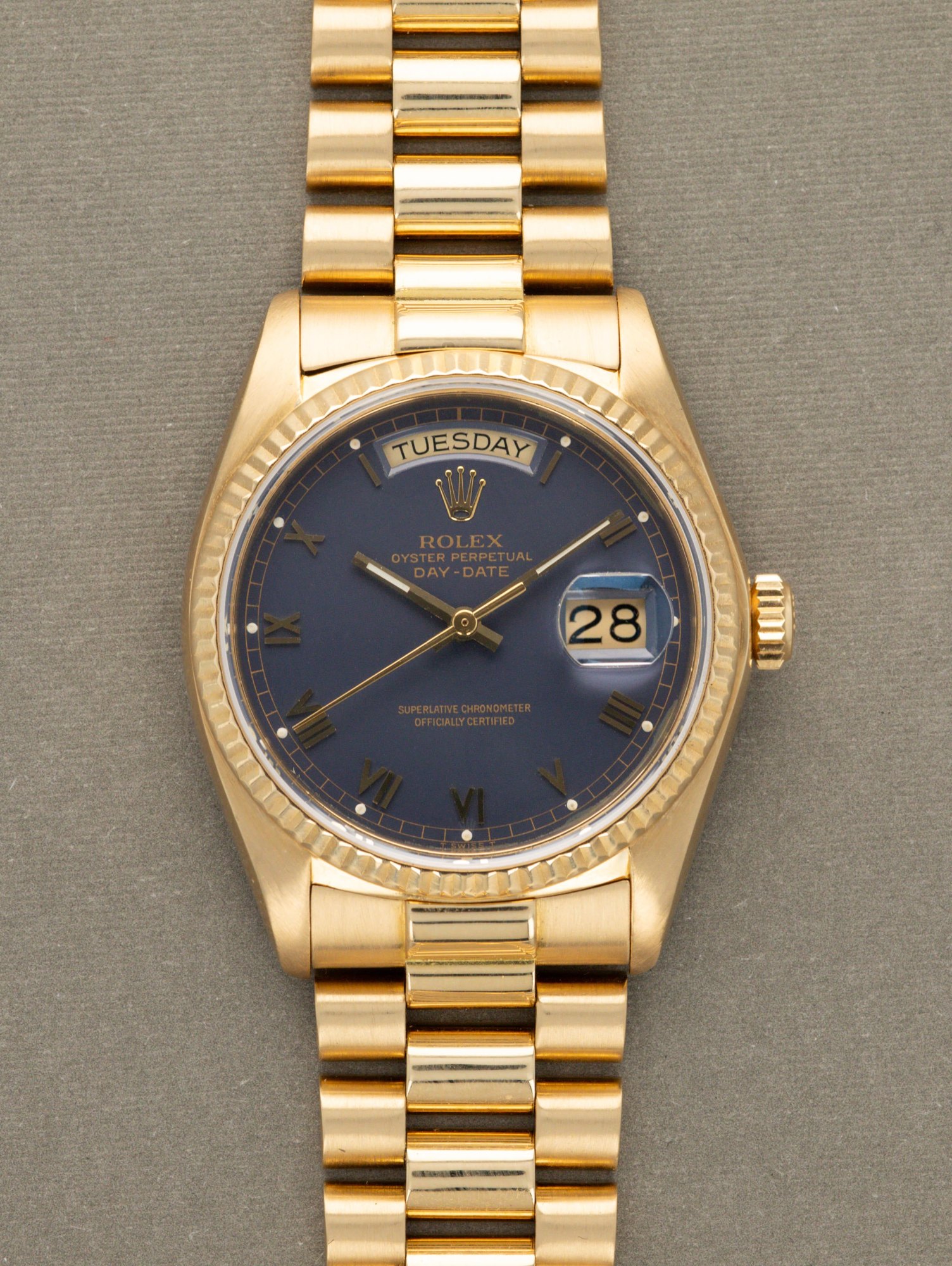 تصویر منبع؛ ساعت مچی Rolex Day-Date رفرنس 18038 با صفحه رومی آبی