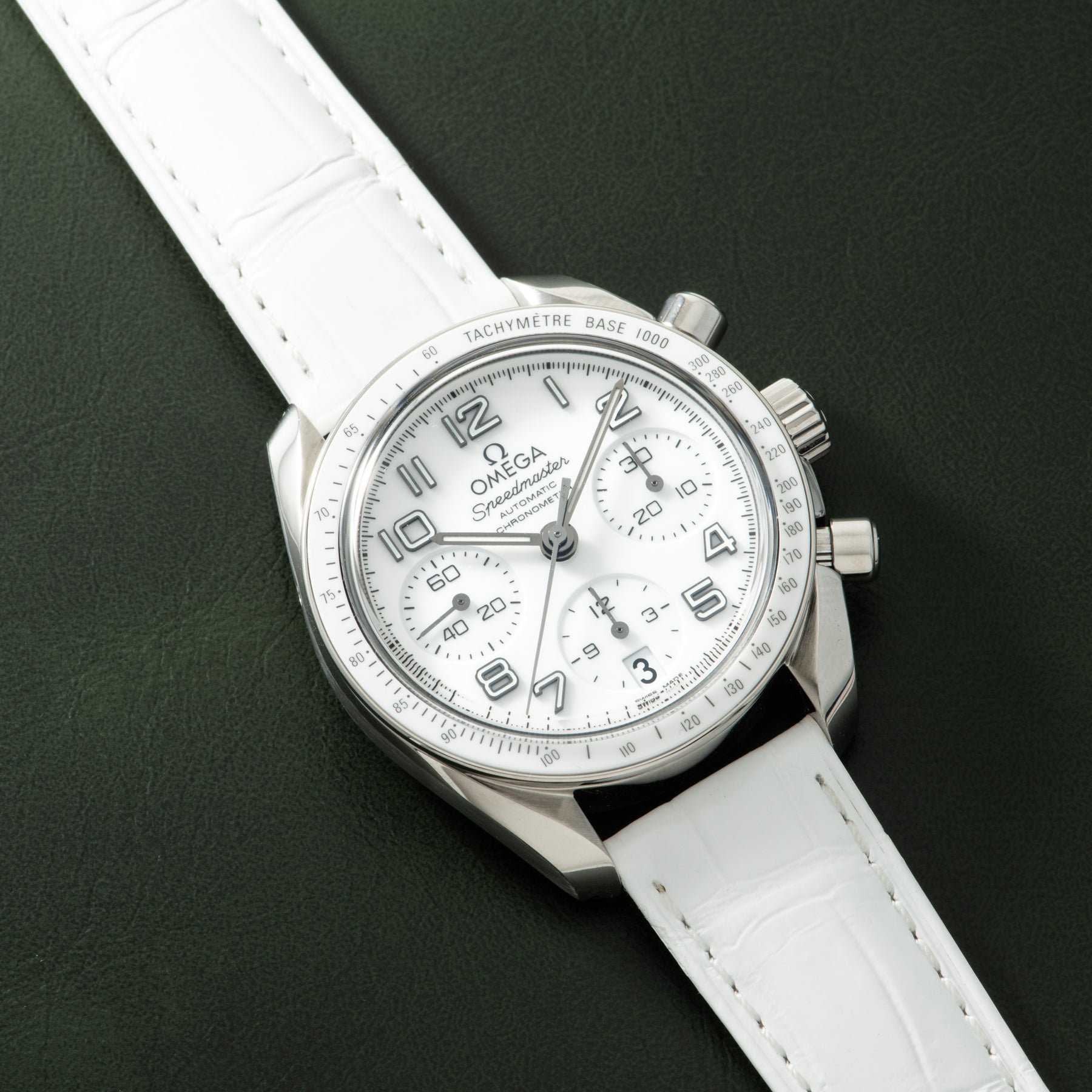 تصویر منبع؛ ساعت مچی کرنوگراف Omega Speedmaster رفرنس 324.33.38.40.04.001