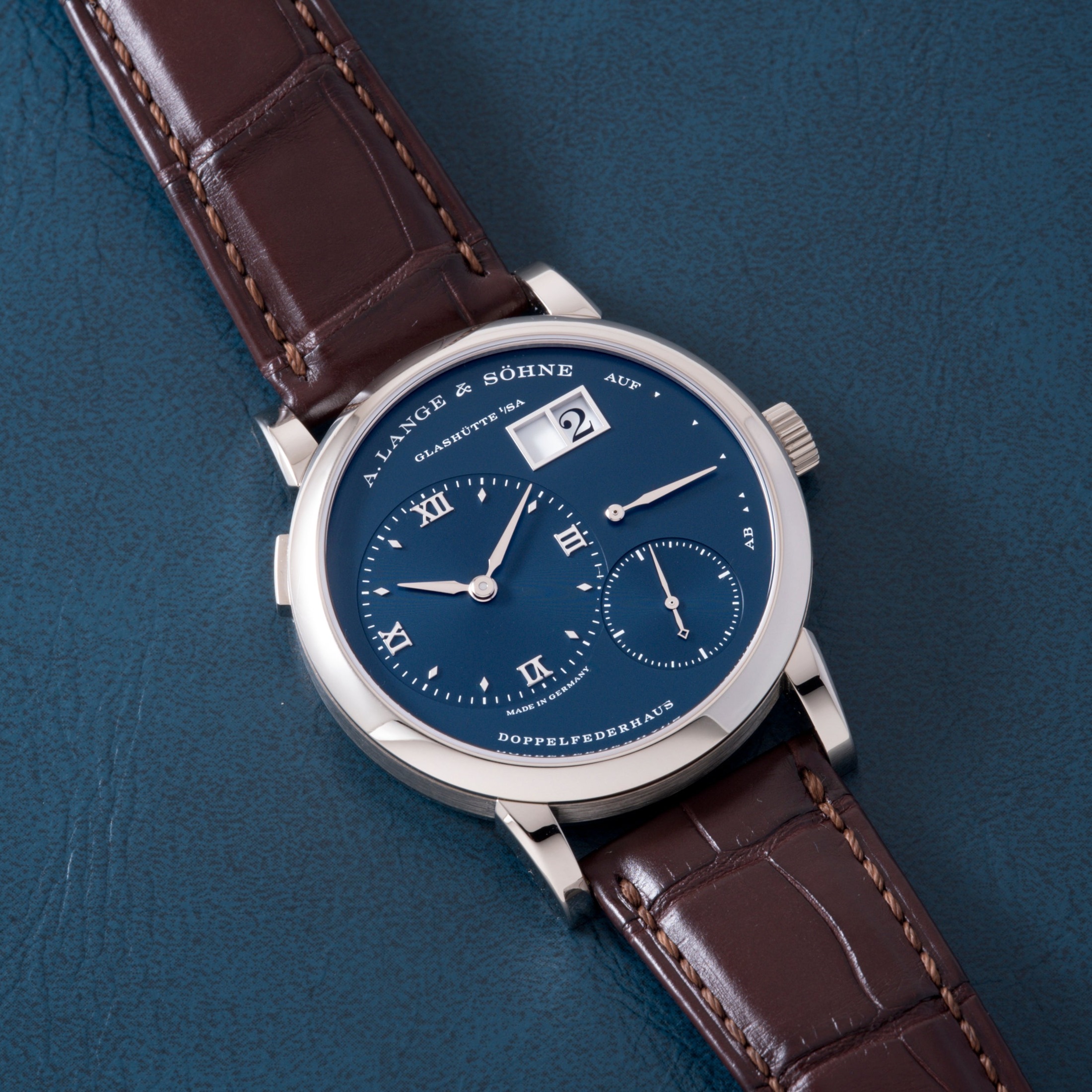 تصویر منبع؛ A. Lange & Söhne Lange 1 'Prussian Blue'