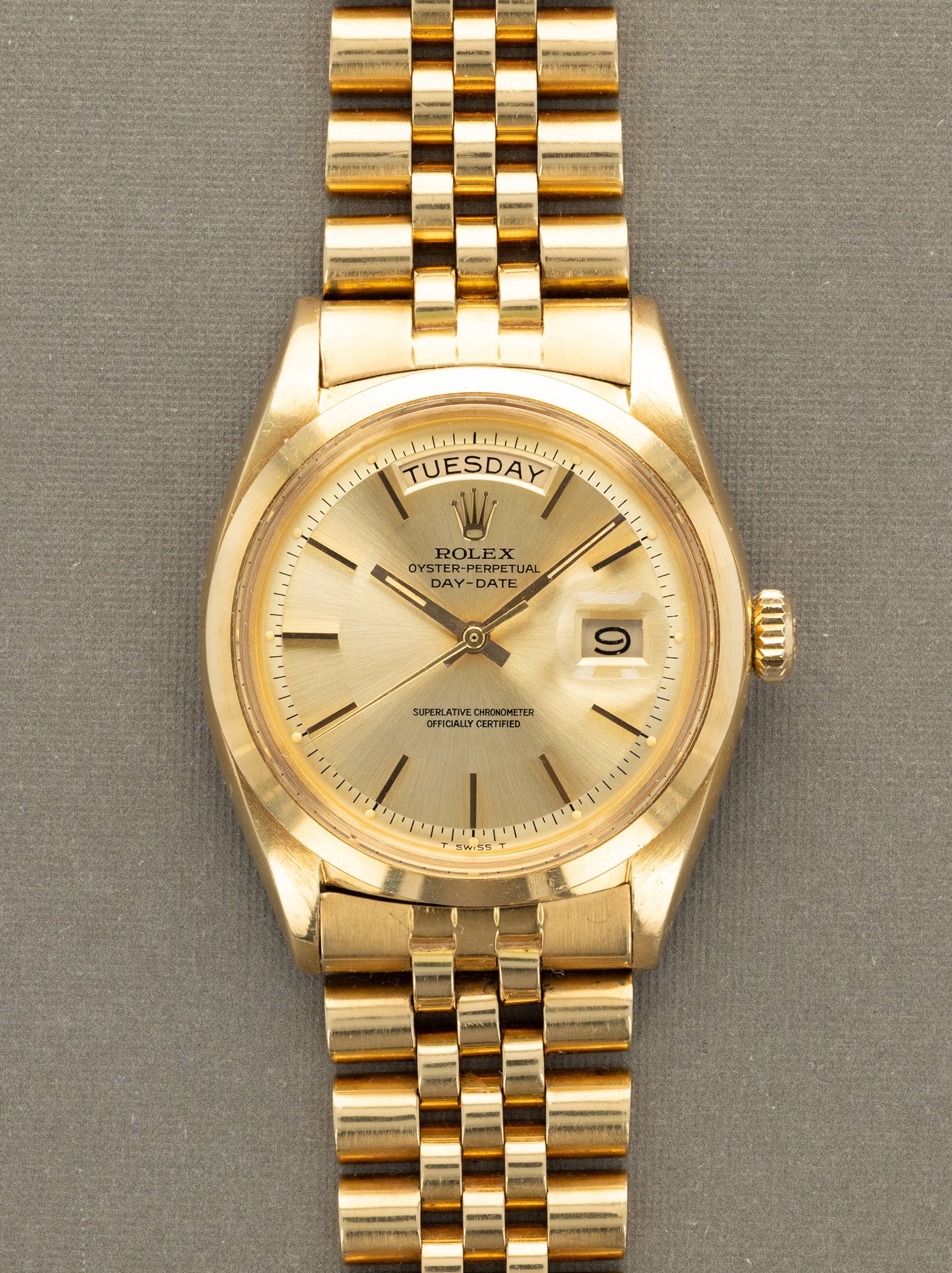 تصویر منبع؛ ساعت مچی رولکس Rolex Day-Date رفرنس 1802 قاب طلا