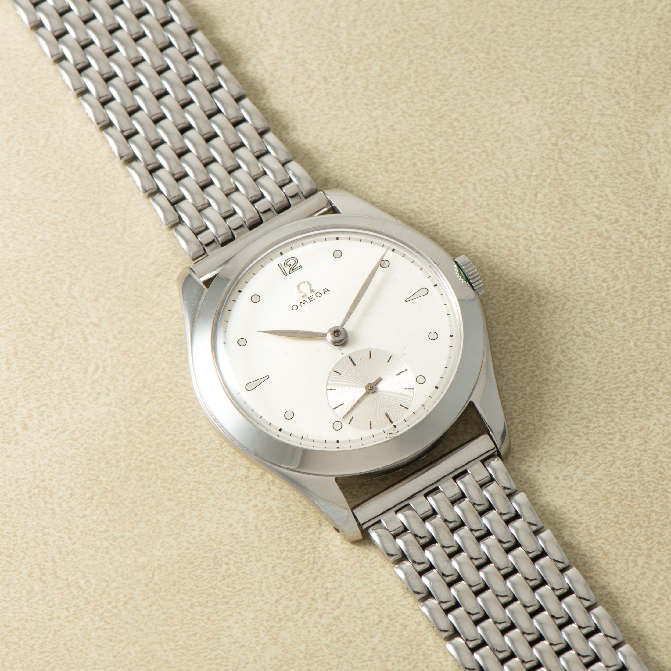 تصویر منبع؛ ساعت مچی Omega Jumbo 'Mirror Calatrava' Reference 2489