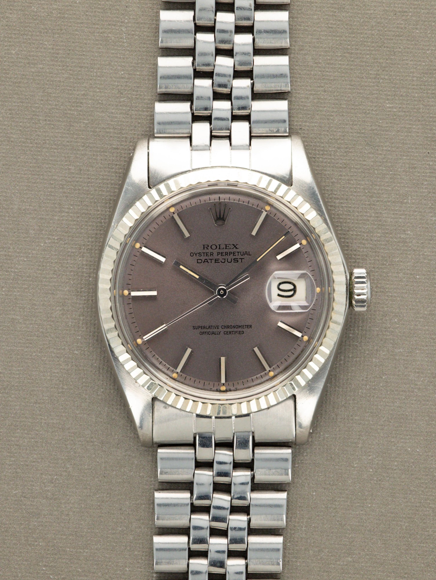 تصویر منبع؛ ساعت مچی Rolex Datejust رفرنس 1601 با صفحه یاسی (Lavender)