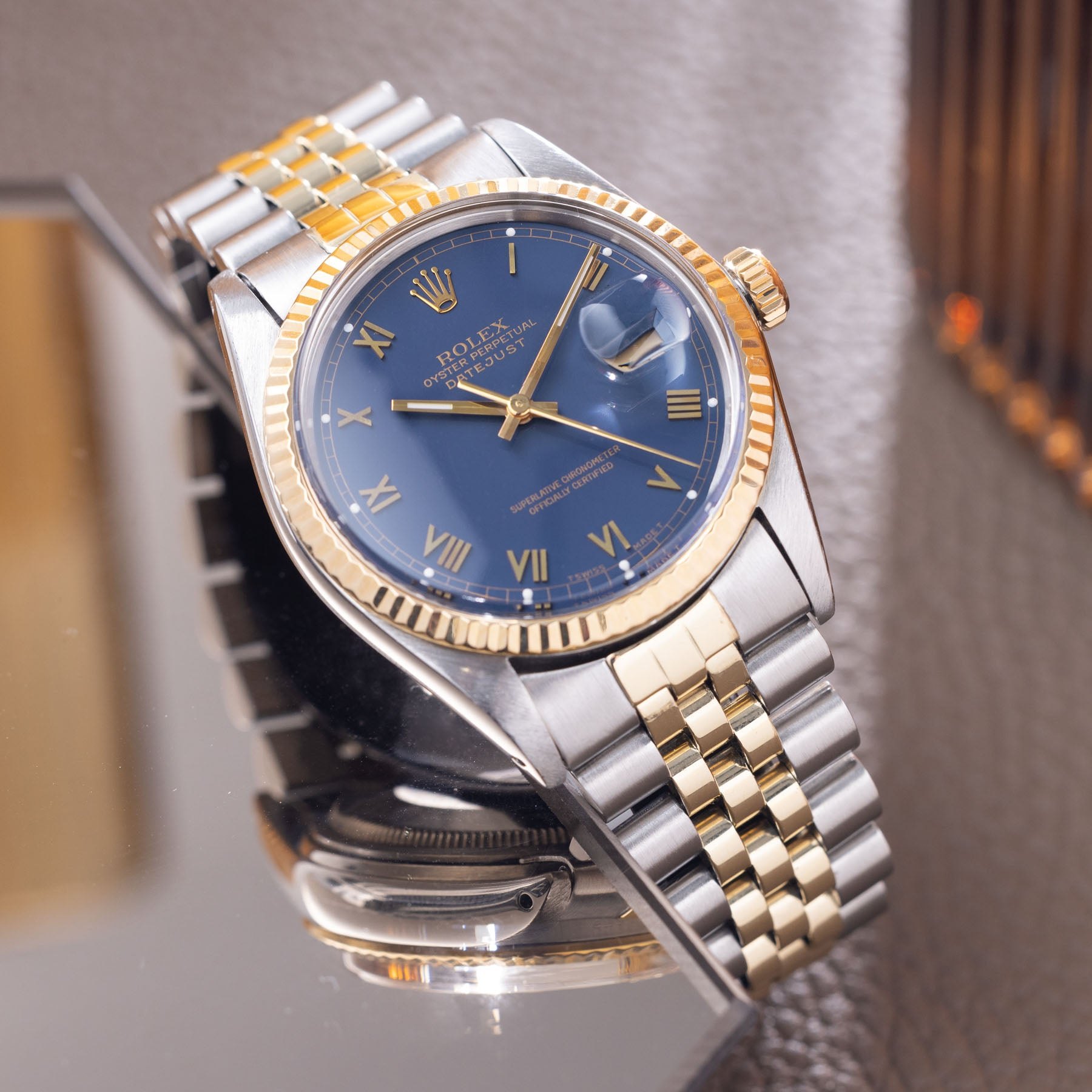 تصویر منبع؛ ساعت مچی Rolex Datejust رفرنس 16013 استیل و طلا با صفحه آبی اعداد رومی