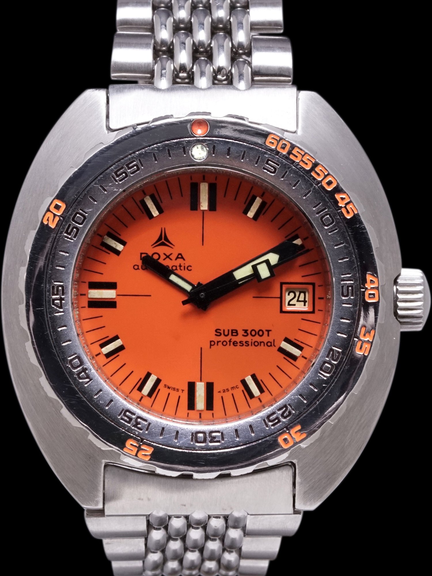 تصویر منبع؛ ساعت مچی DOXA Sub 300T Professional دوره Synchron