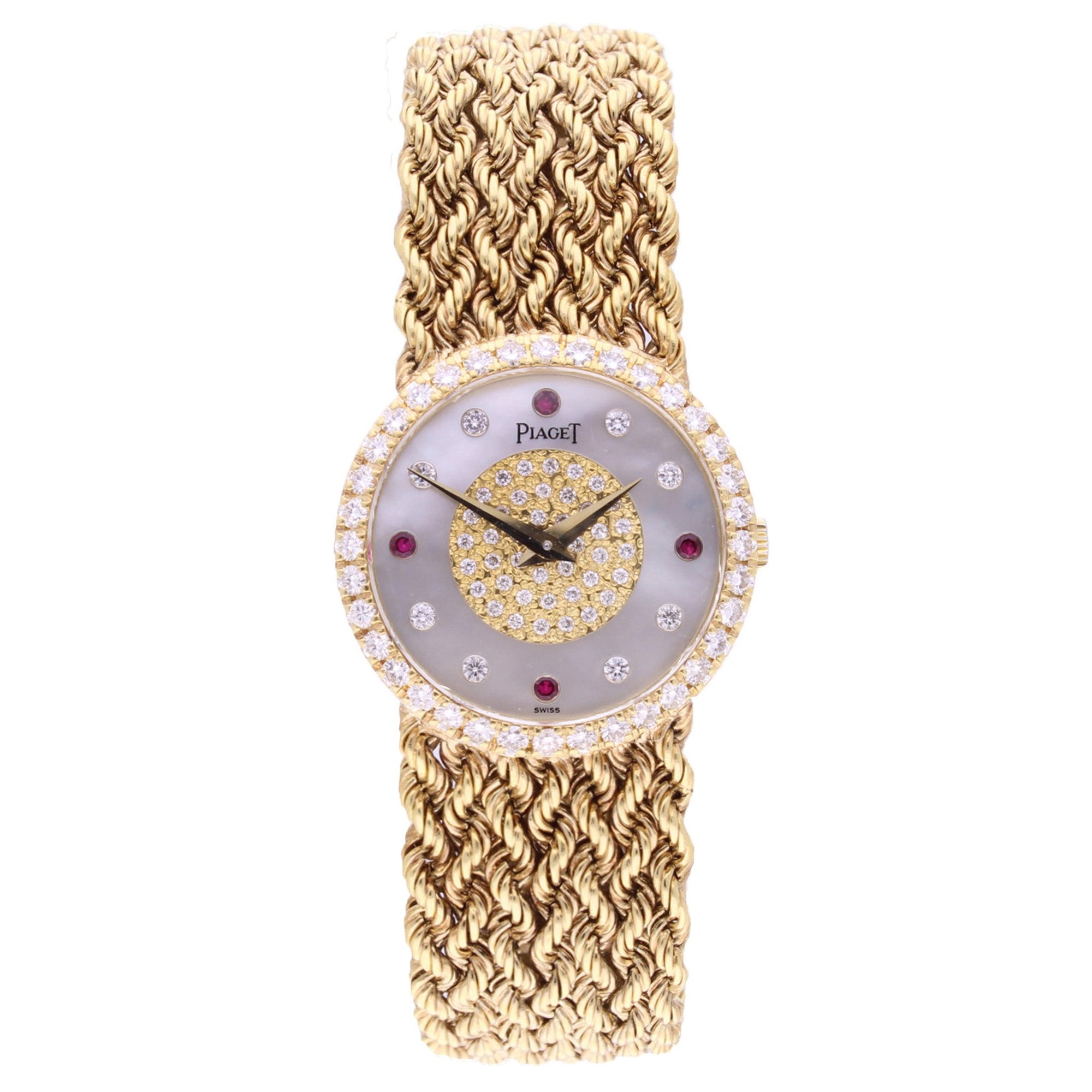 تصویر منبع؛ ساعت مچی زنانه طلا Piaget رفرنس 9706 E22 با صفحه صدف، یاقوت و الماس