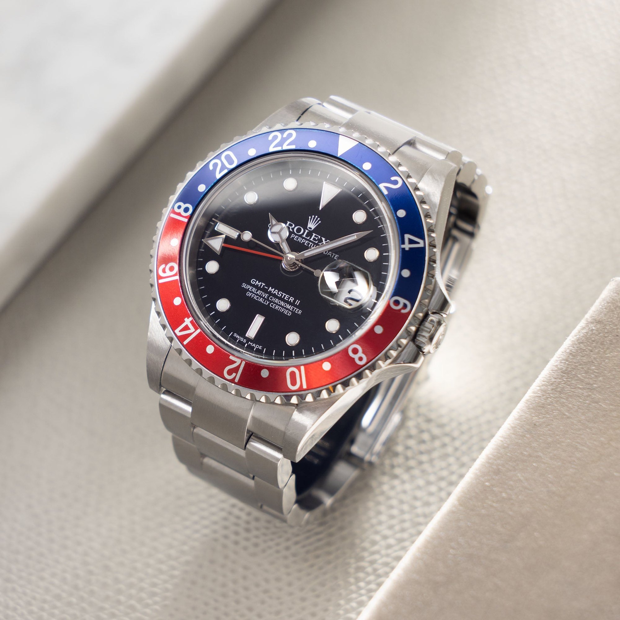تصویر منبع؛ ساعت مچی Rolex GMT-Master II مدل 16710 با صفحه Stick Dial