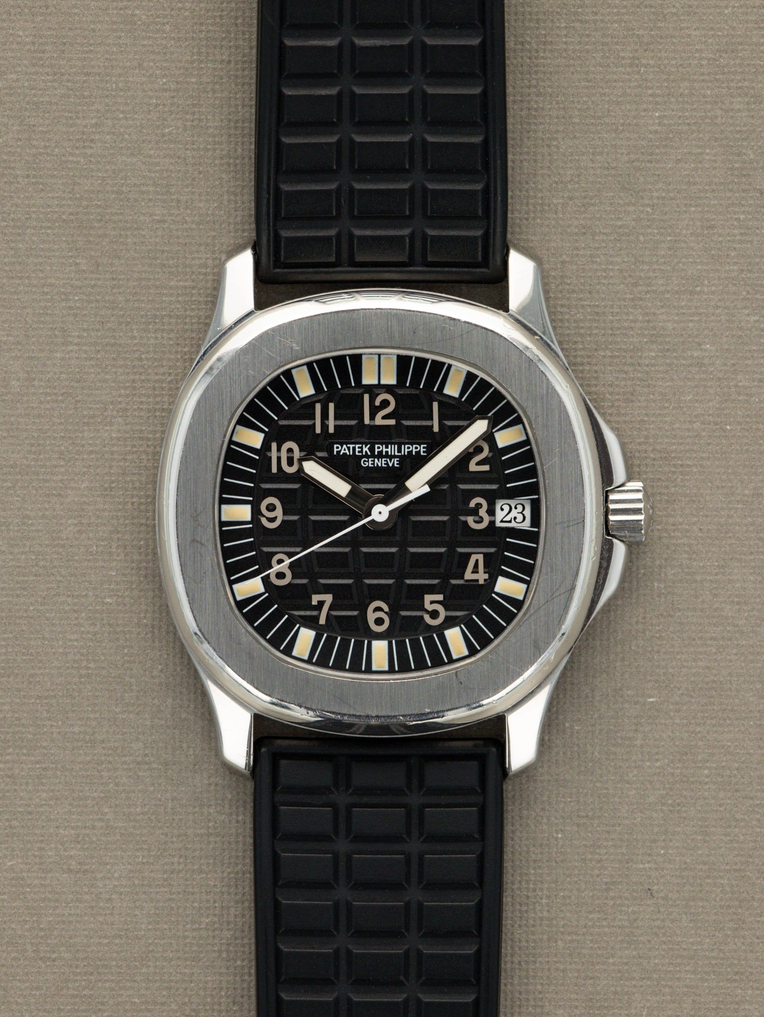 تصویر منبع؛ ساعت مچی Patek Philippe Aquanaut مدل 5060A با صفحه تریتیوم