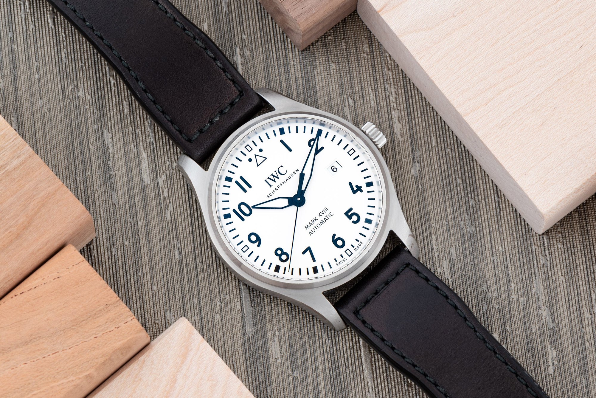 تصویر منبع؛ ساعت مچی مردانه IWC Pilot's Watch Mark XVIII