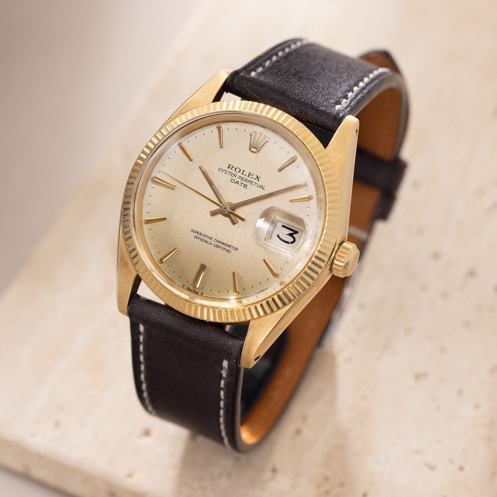 ساعت مچی رولکس Oyster Perpetual Date رفرنس 1503 از طلای زرد ۱۸ عیار، سال ۱۹۶۶