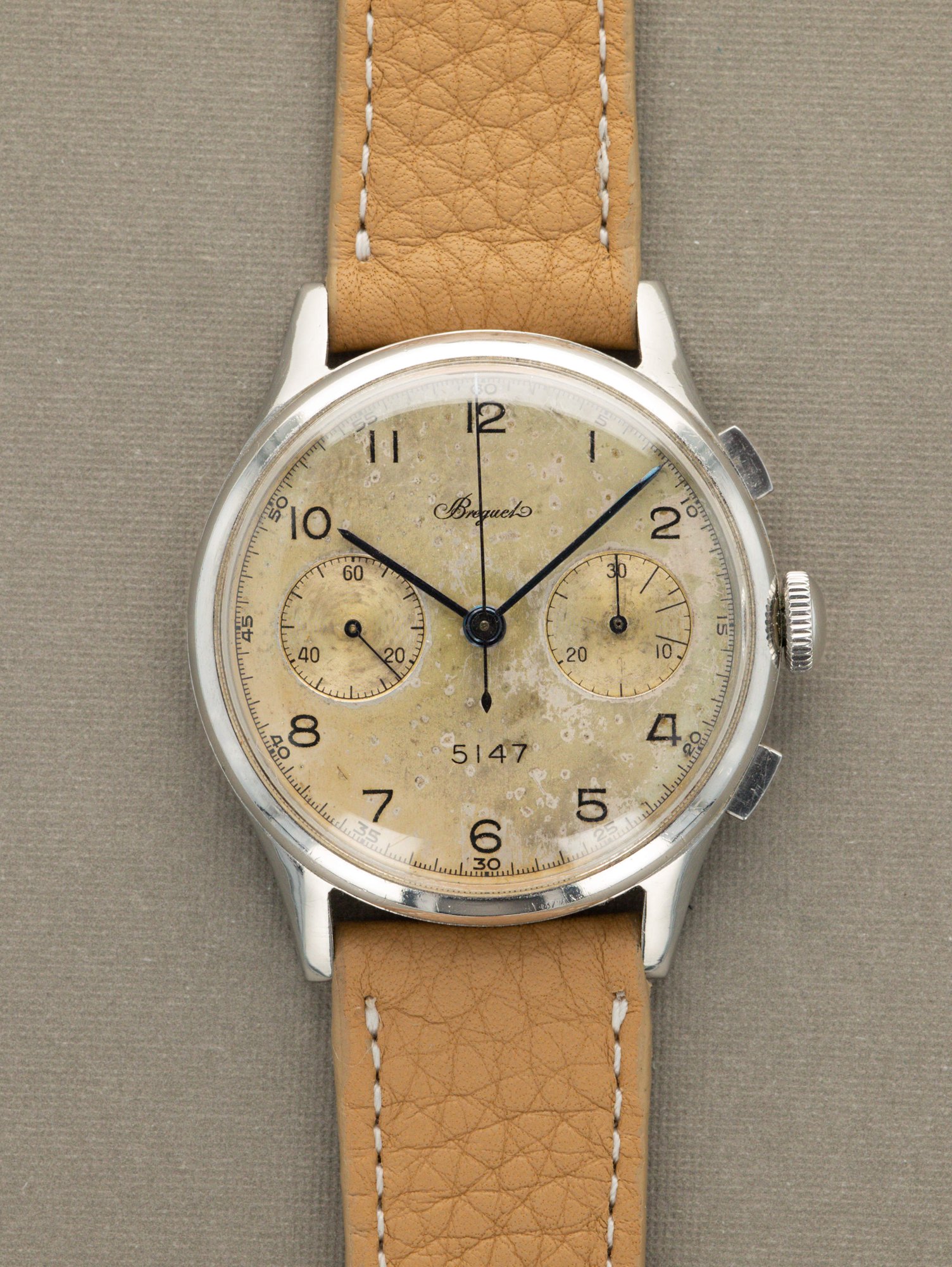 تصویر منبع؛ ساعت مچی کرنوگراف Breguet دو ثباته دهه ۱۹۴۰