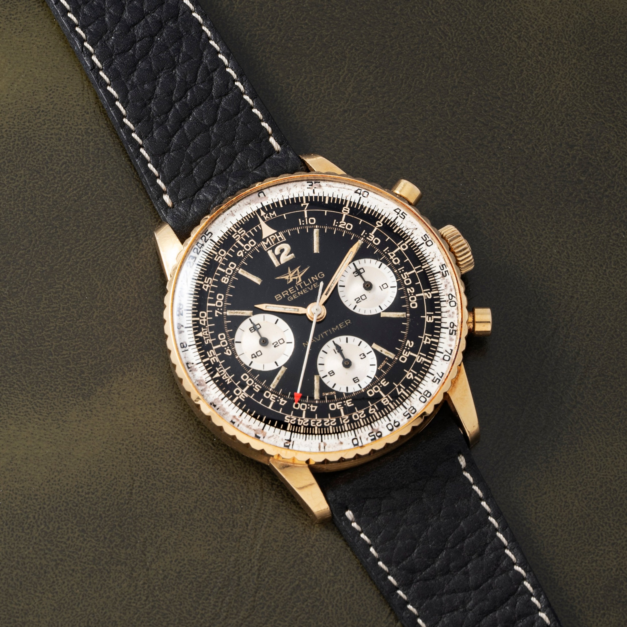 تصویر منبع؛ ساعت Breitling Navitimer 'Mille Miglia' با بدنه طلا
