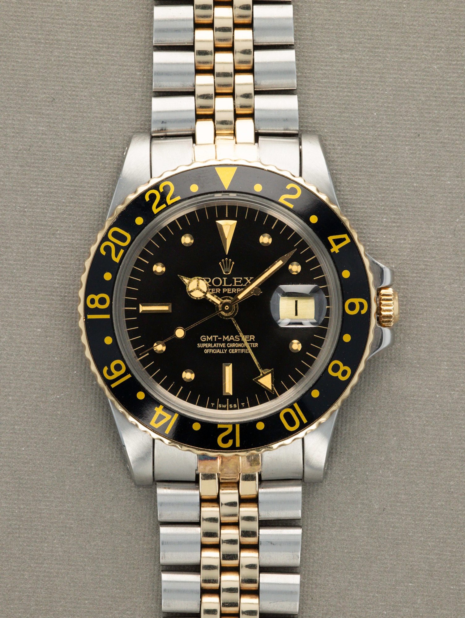 تصویر منبع؛ ساعت مچی Rolex GMT-Master رفرنس 1675/3 با صفحه Nipple Dial