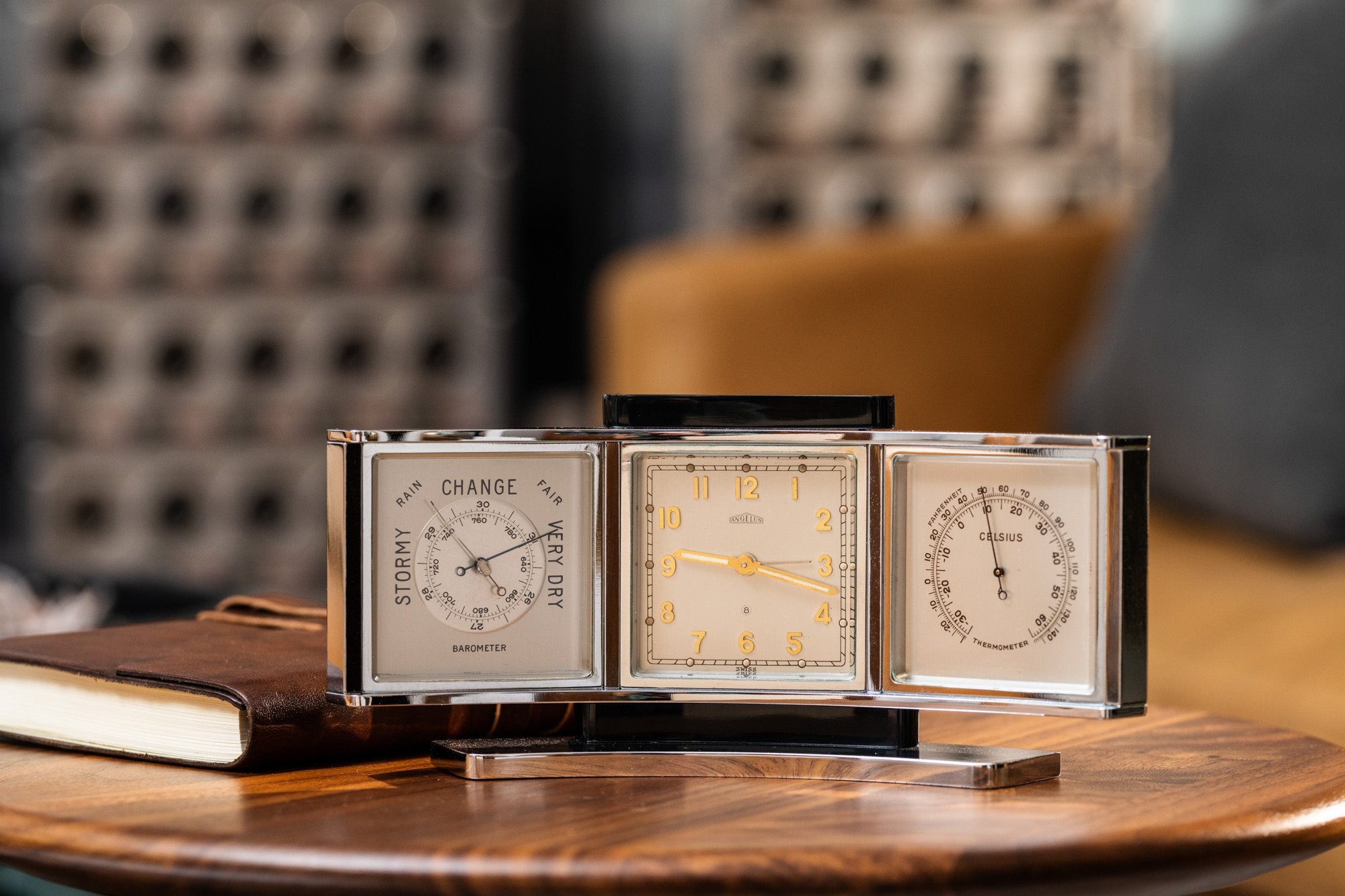 تصویر منبع؛ ساعت رومیزی و ایستگاه هواشناسی Angelus Clock & Weather Station