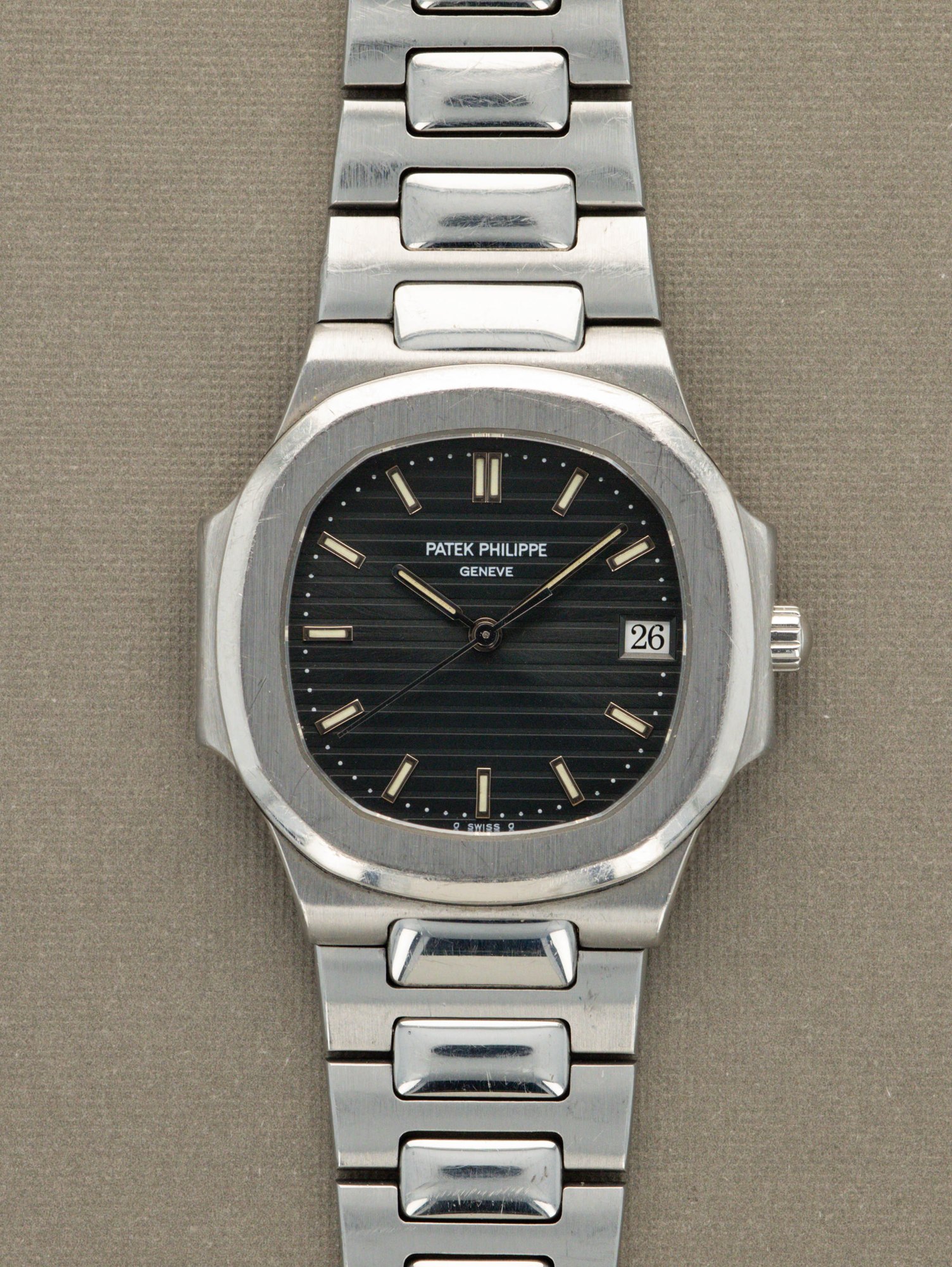 تصویر منبع؛ ساعت مچی Patek Philippe Nautilus Ref. 3900/1A با صفحه آبی Teak