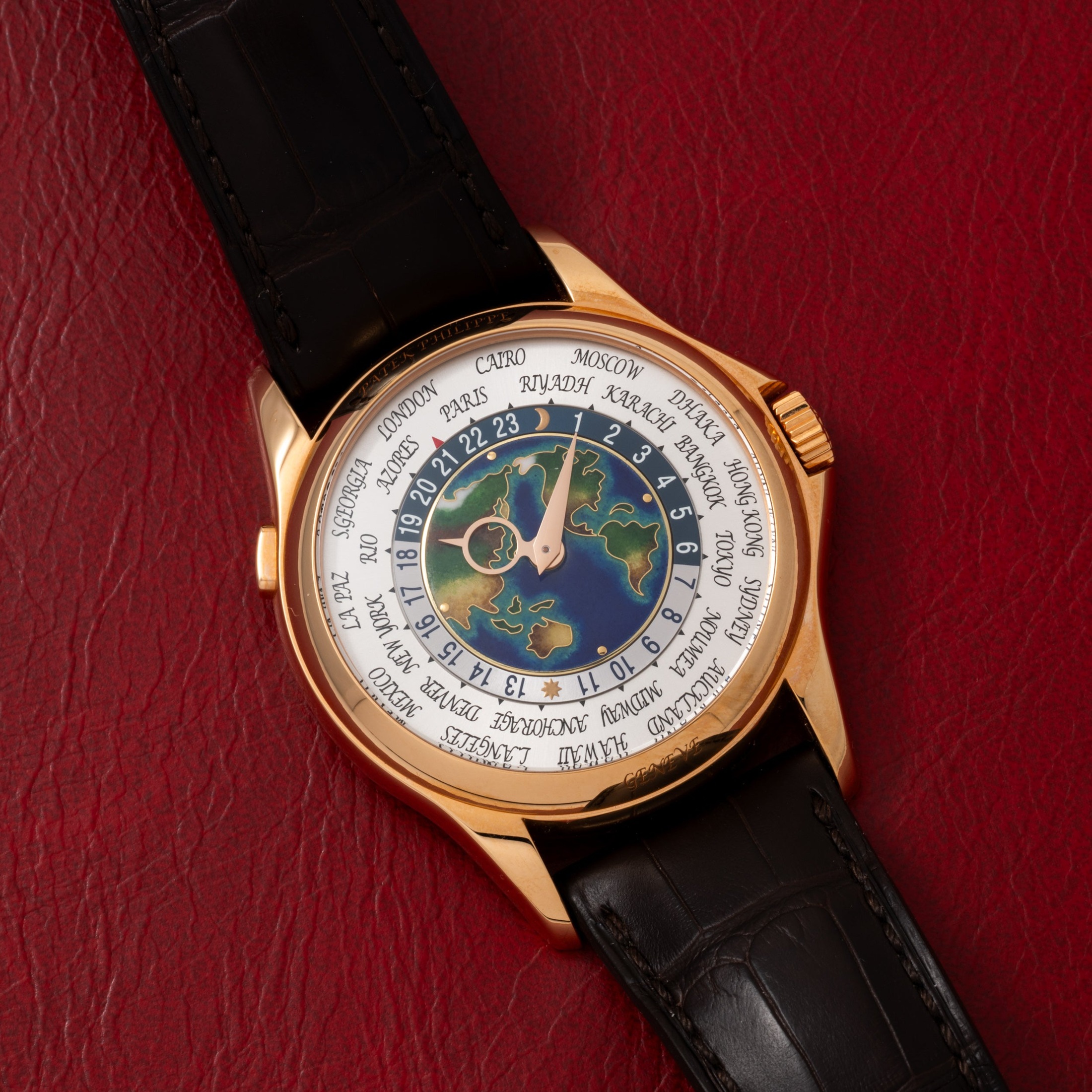 تصویر منبع؛ ساعت Patek Philippe World Time Cloisonné مدل Reference 5131R
