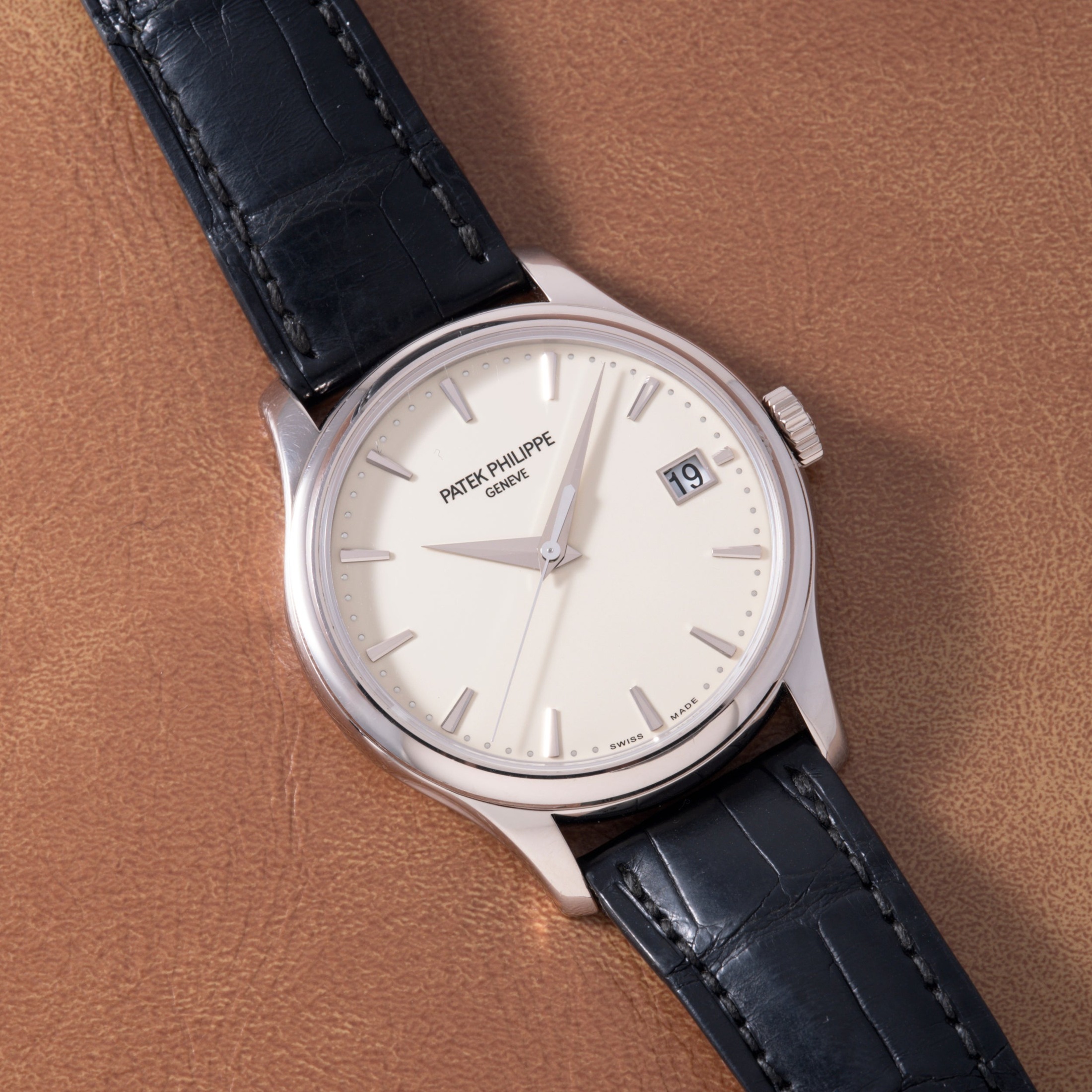 تصویر منبع؛ ساعت Patek Philippe Calatrava Ref. 5227G-001