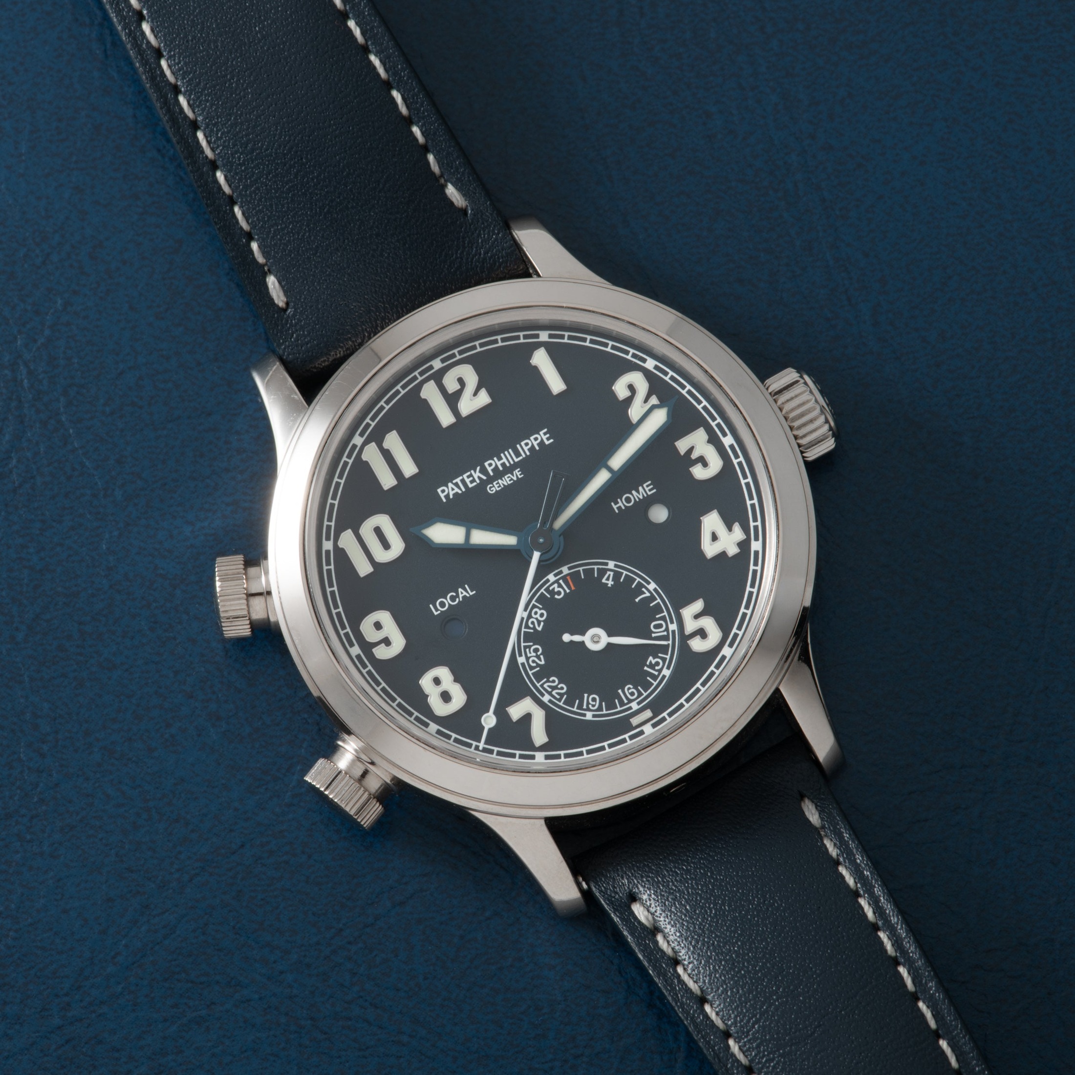 تصویر منبع؛ ساعت Patek Philippe Calatrava Pilot Travel Time Ref. 7234G