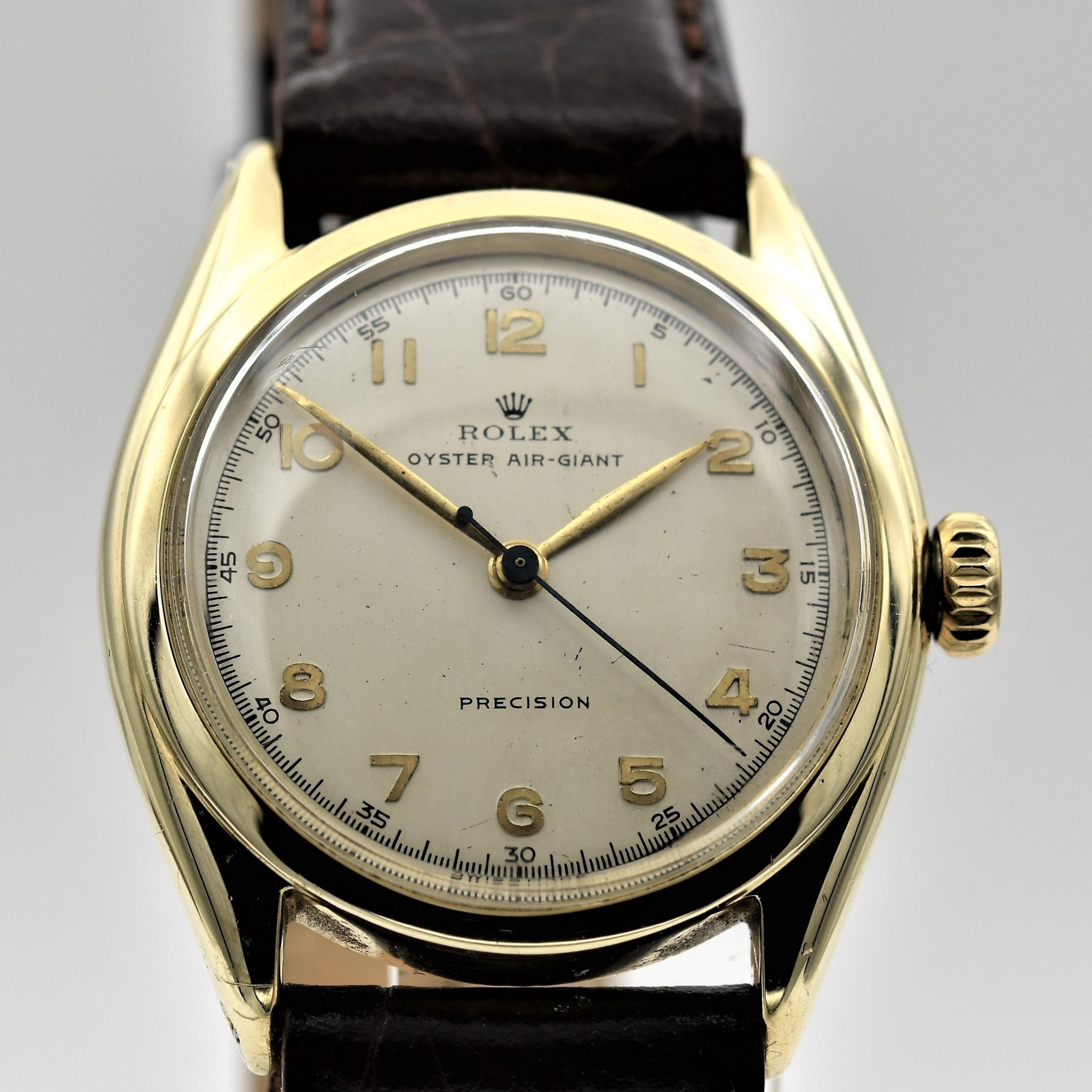 تصویر منبع؛ ساعت مچی مردانه Rolex Oyster Air-Giant طلای ۹ عیار