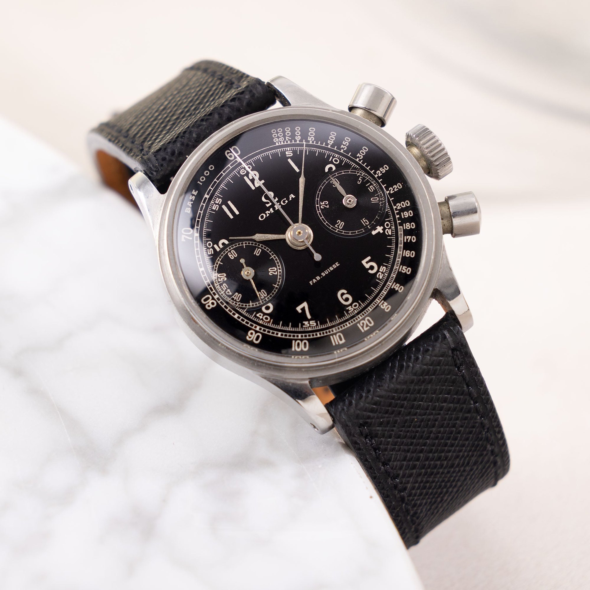 تصویر منبع؛ ساعت مچی کرنوگراف Omega با کالیبر 28.9 و قاب استیل