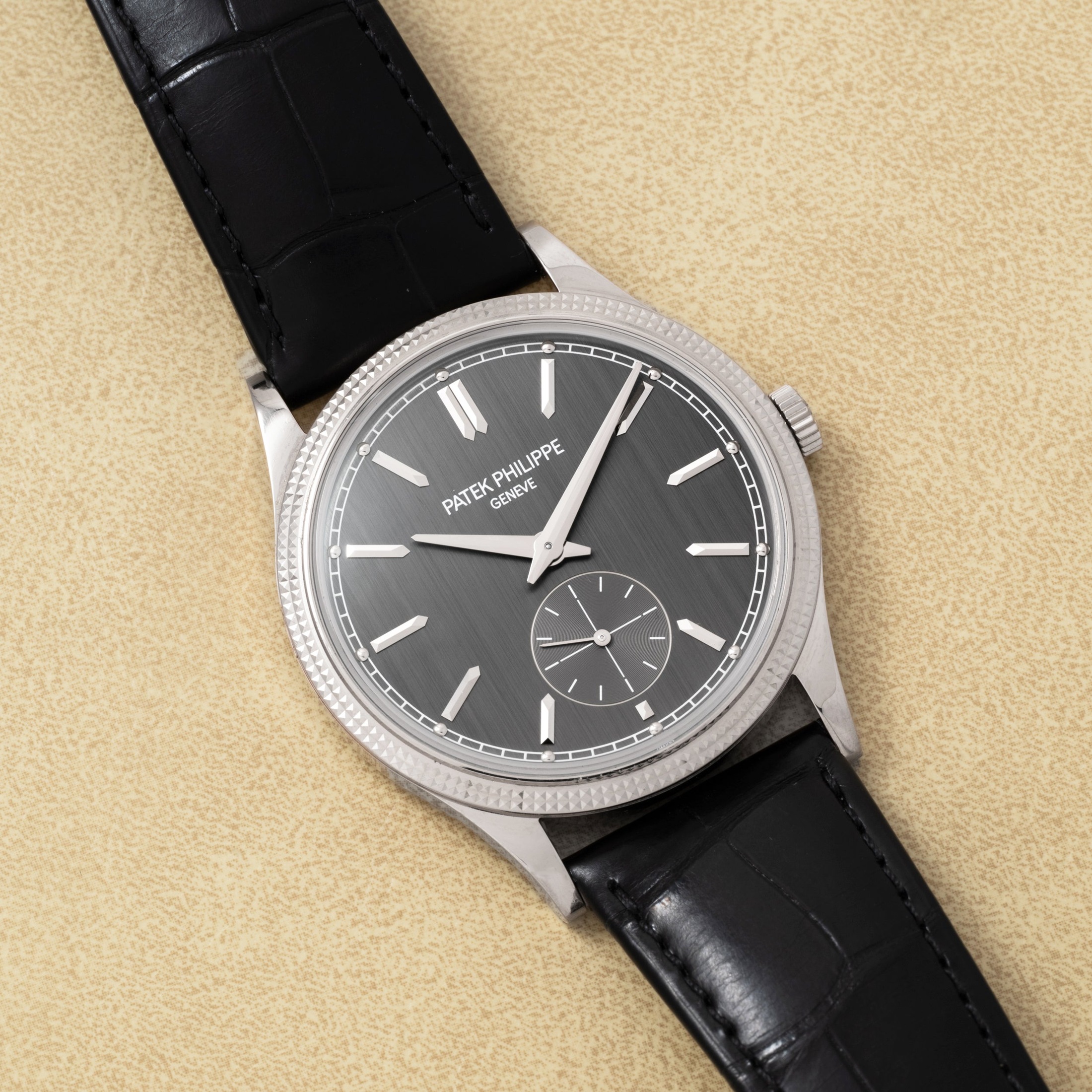 تصویر منبع؛ ساعت مچی Patek Philippe Calatrava مدل 6119G-001