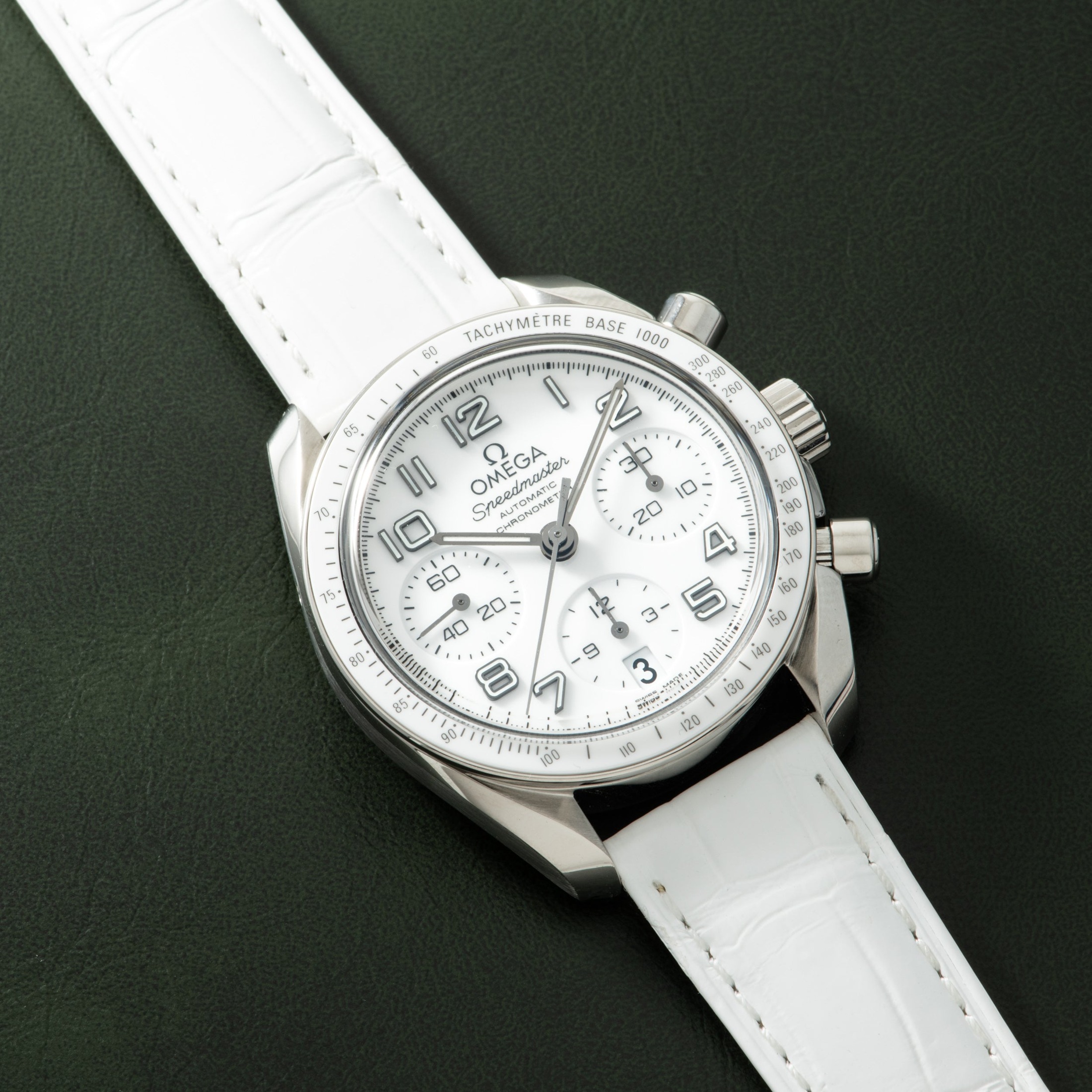 تصویر منبع؛ ساعت امگا Omega Speedmaster Ref 324.33.38.40.04.001