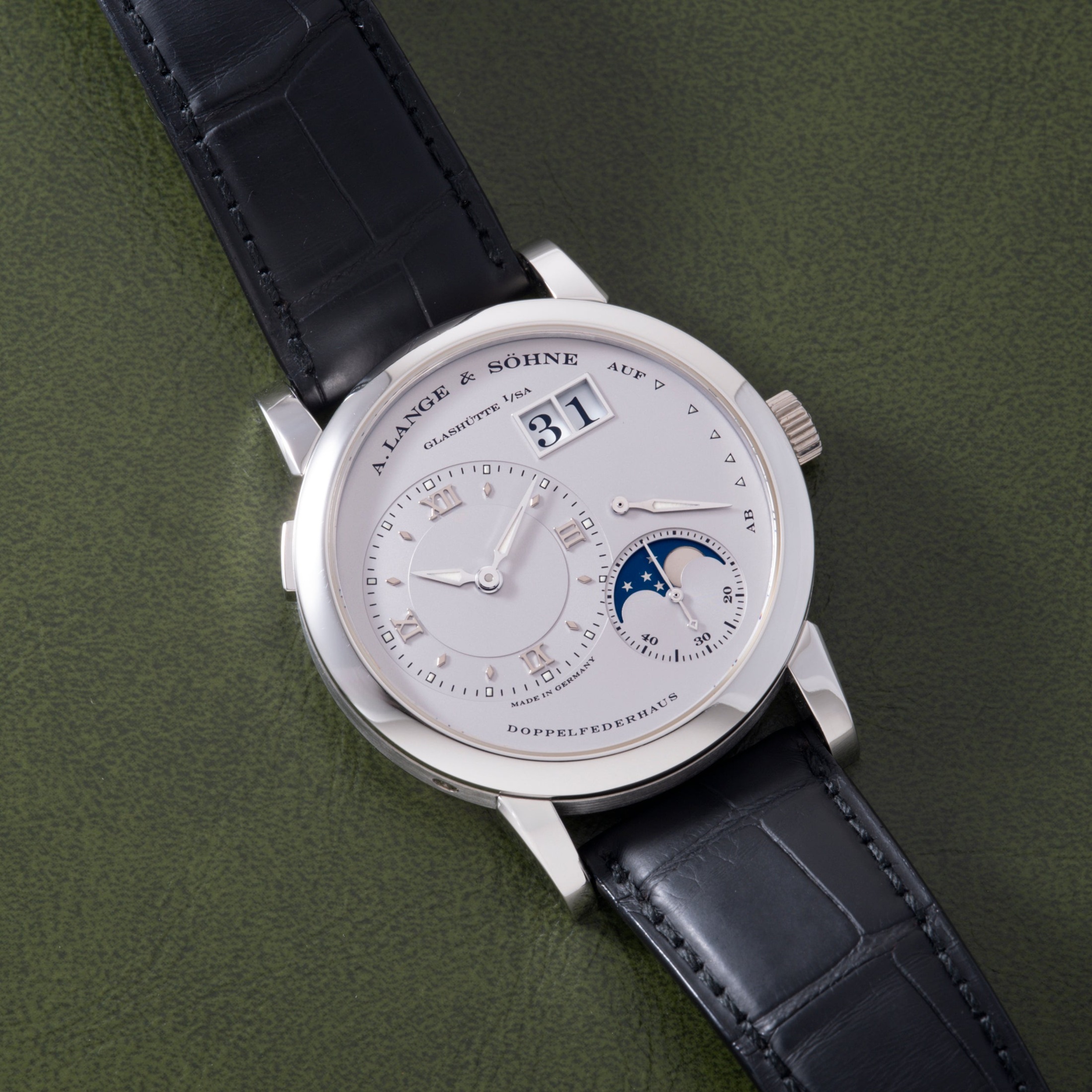 تصویر منبع؛ ساعت A. Lange & Söhne Lange 1 Moonphase