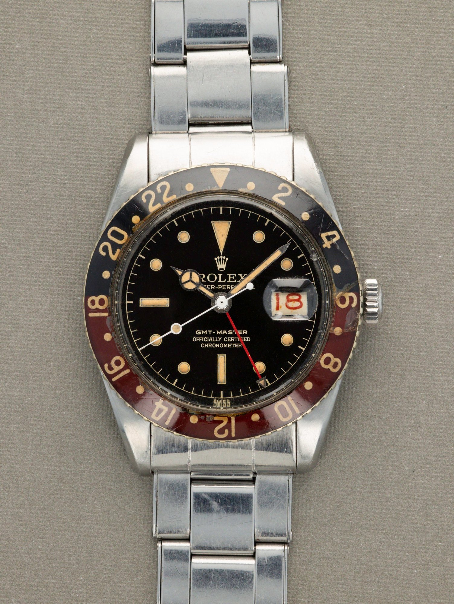 تصویر منبع؛ ساعت مچی Rolex GMT-Master رفرنس 6542 بزل باکالیت