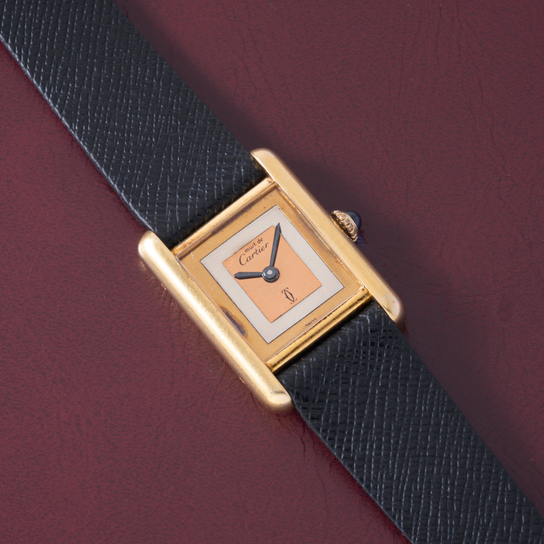 تصویر منبع؛ ساعت Cartier Must de Cartier Tri-Tone Tank Vermeil