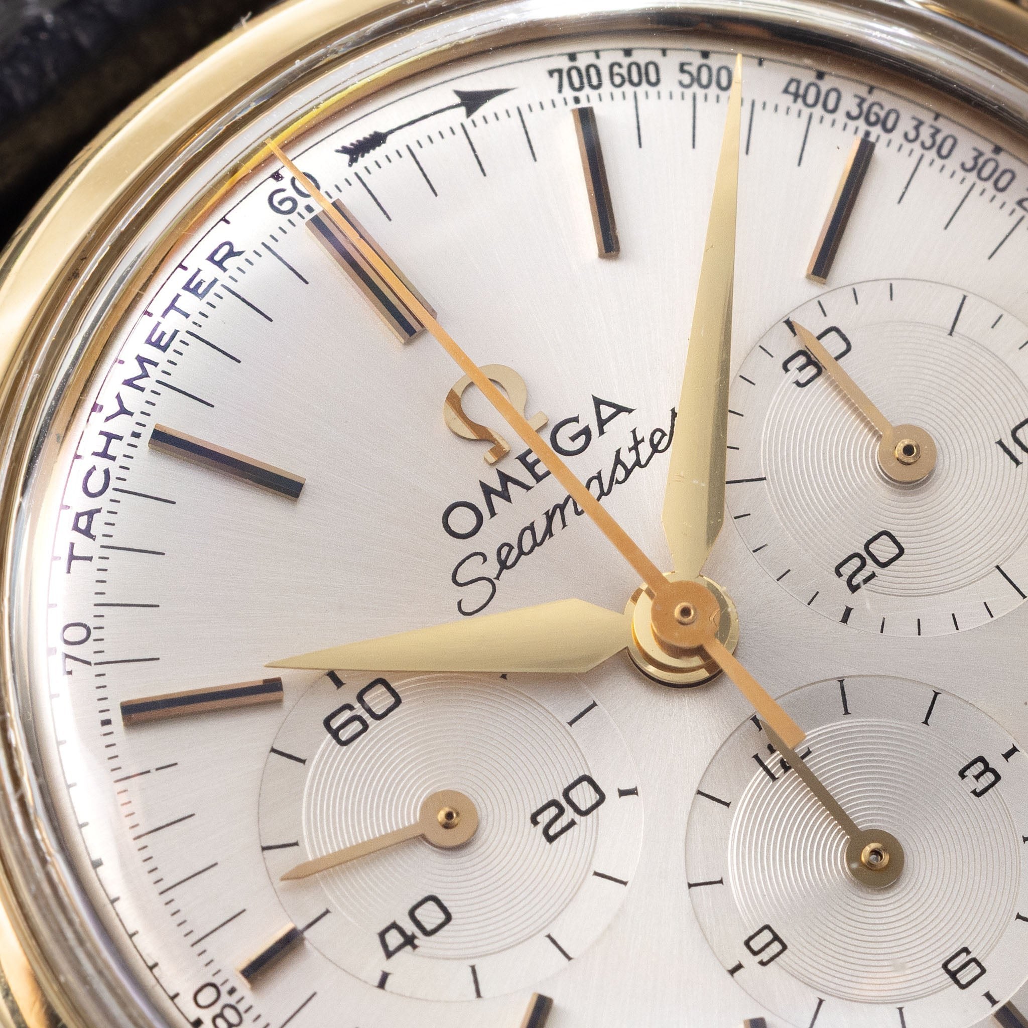 ساعت مچی کرونوگراف طلا ۱۸ عیار Omega Seamaster کالیبر ۳۲۱ رفرنس 14904-62 مدل ۱۹۶۲