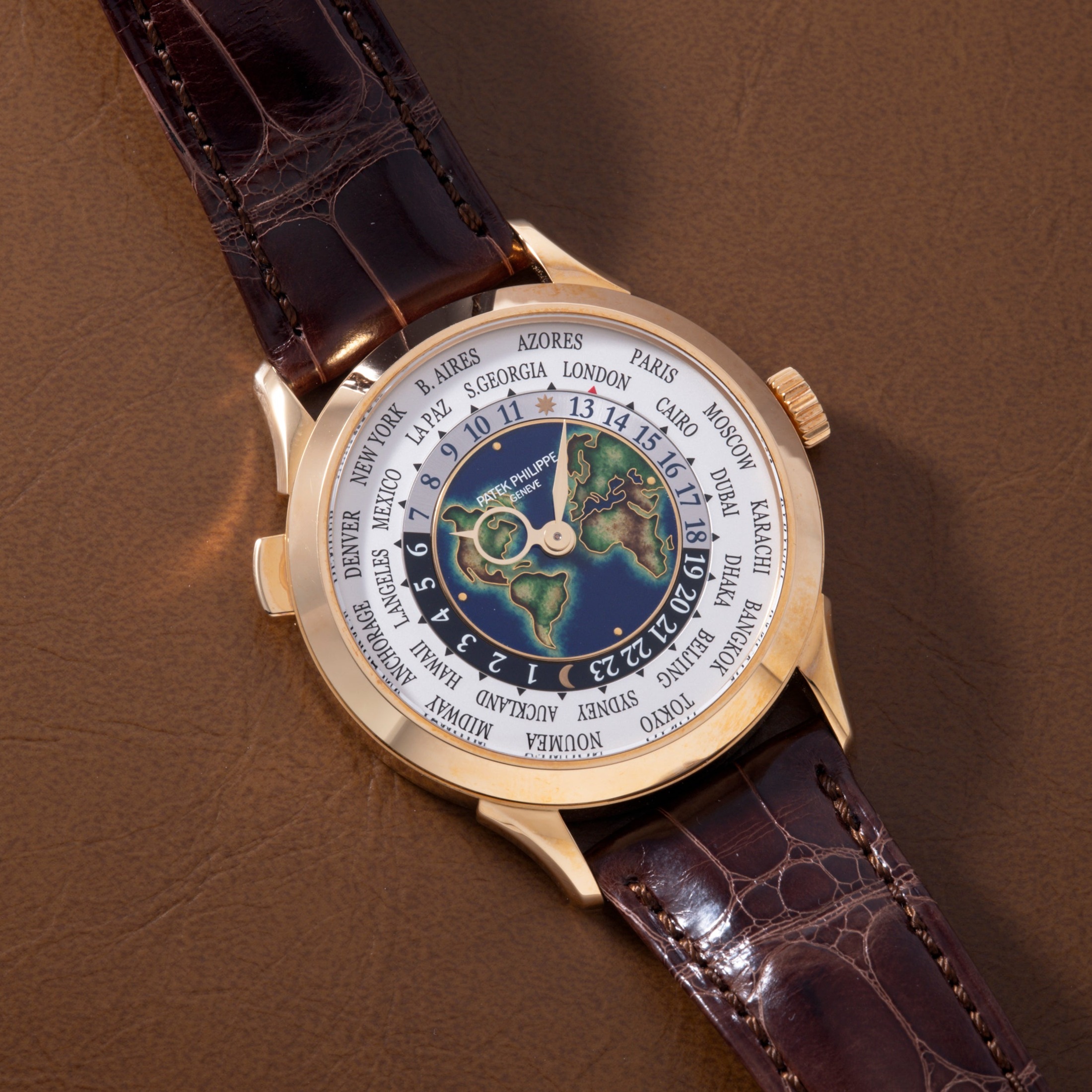 تصویر منبع؛ ساعت Patek Philippe World Time Grand Feu Cloisonné