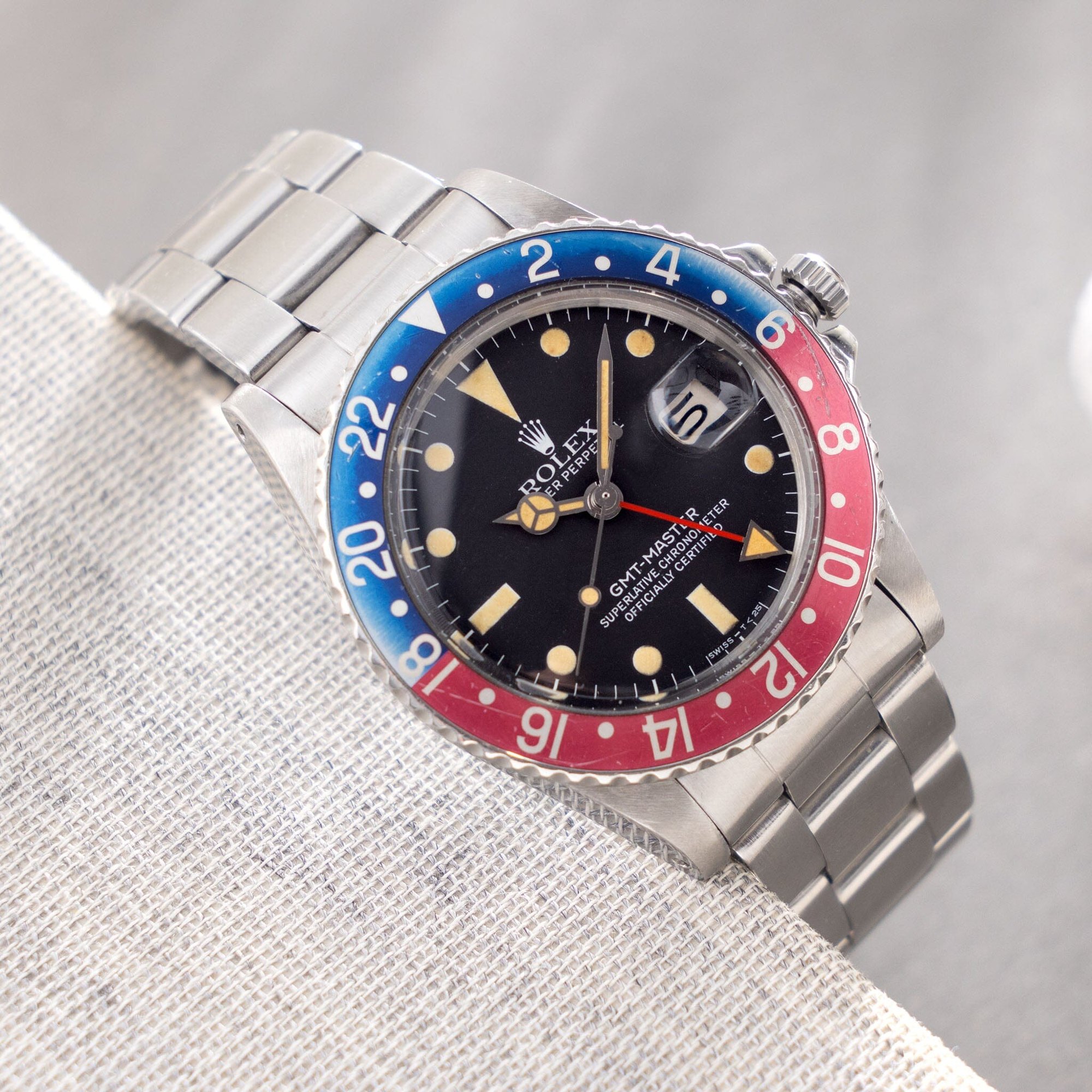 تصویر منبع؛ ساعت مچی Rolex GMT-Master رفرنس 16750 با صفحه مات و بزل پپسی