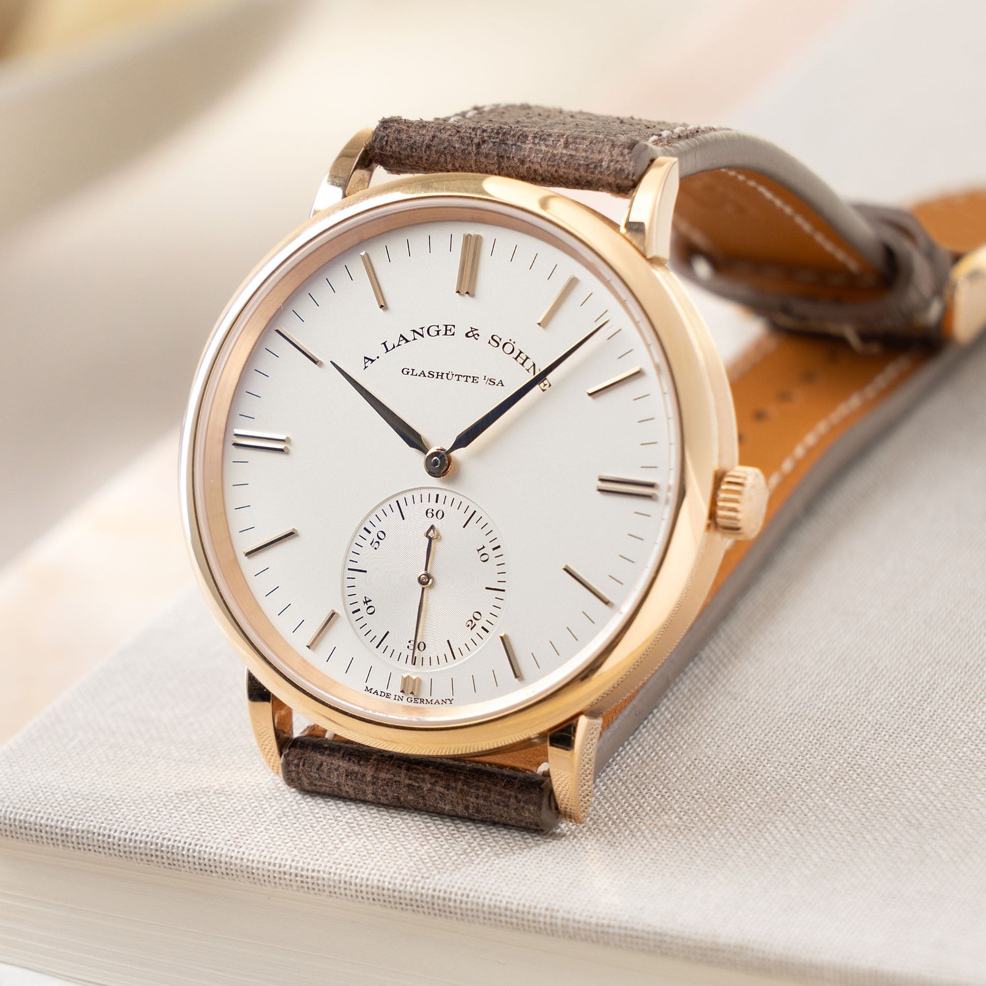 تصویر منبع؛ ساعت مچی A. Lange & Söhne مدل Saxonia Automatic رفرنس 380.033