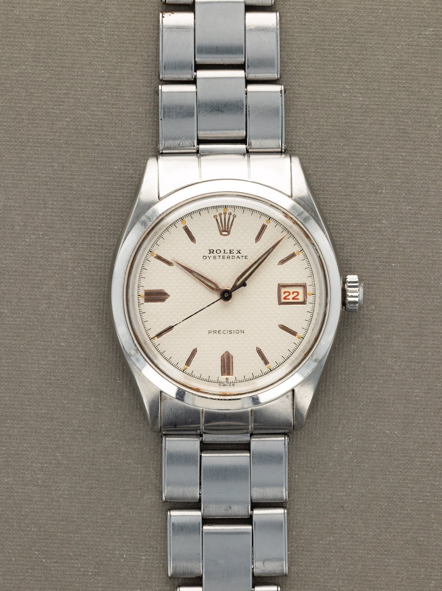 تصویر منبع؛ ساعت مچی رولکس Rolex Oysterdate Precision Ref. 6294 با صفحه لانهزنبوری