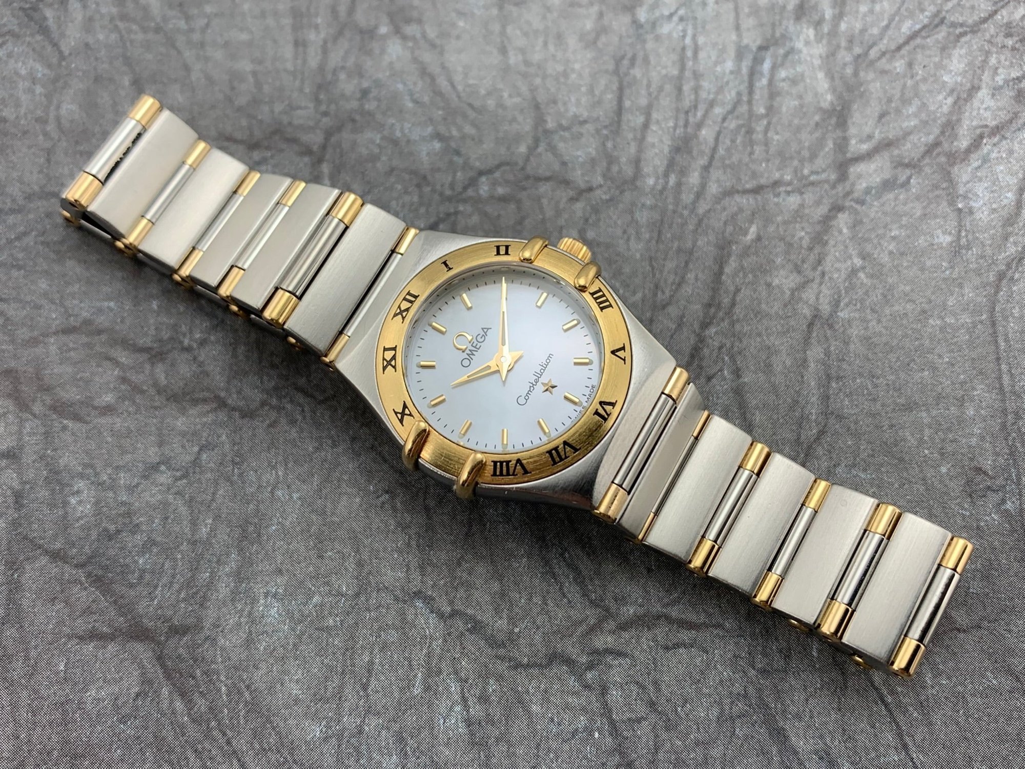 تصویر منبع؛ ساعت مچی زنانه Omega Constellation رفرنس 795.1203